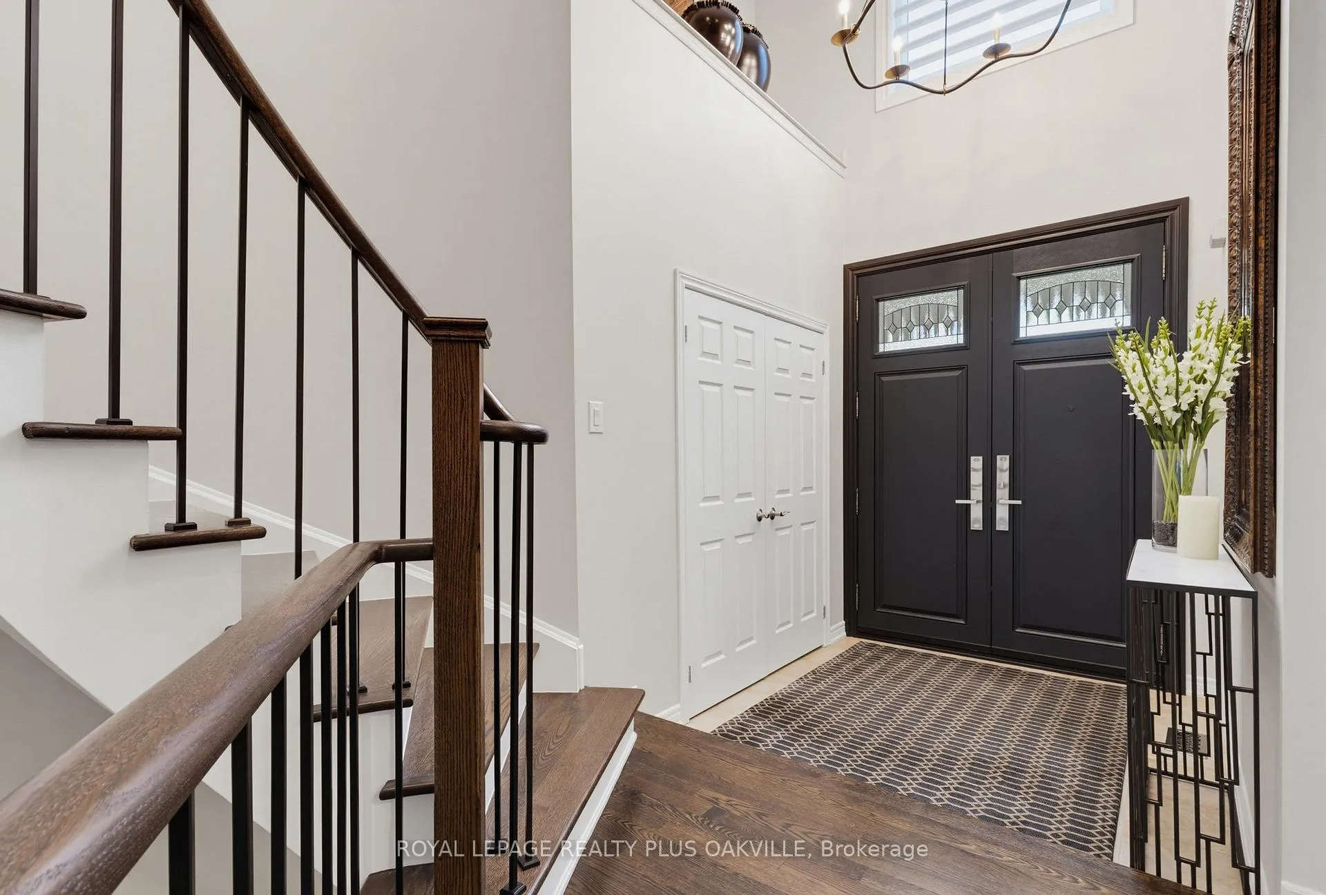 Photo 6 of 2444 Valleyridge Drive, Oakville, Bronte Creek — HOMEH