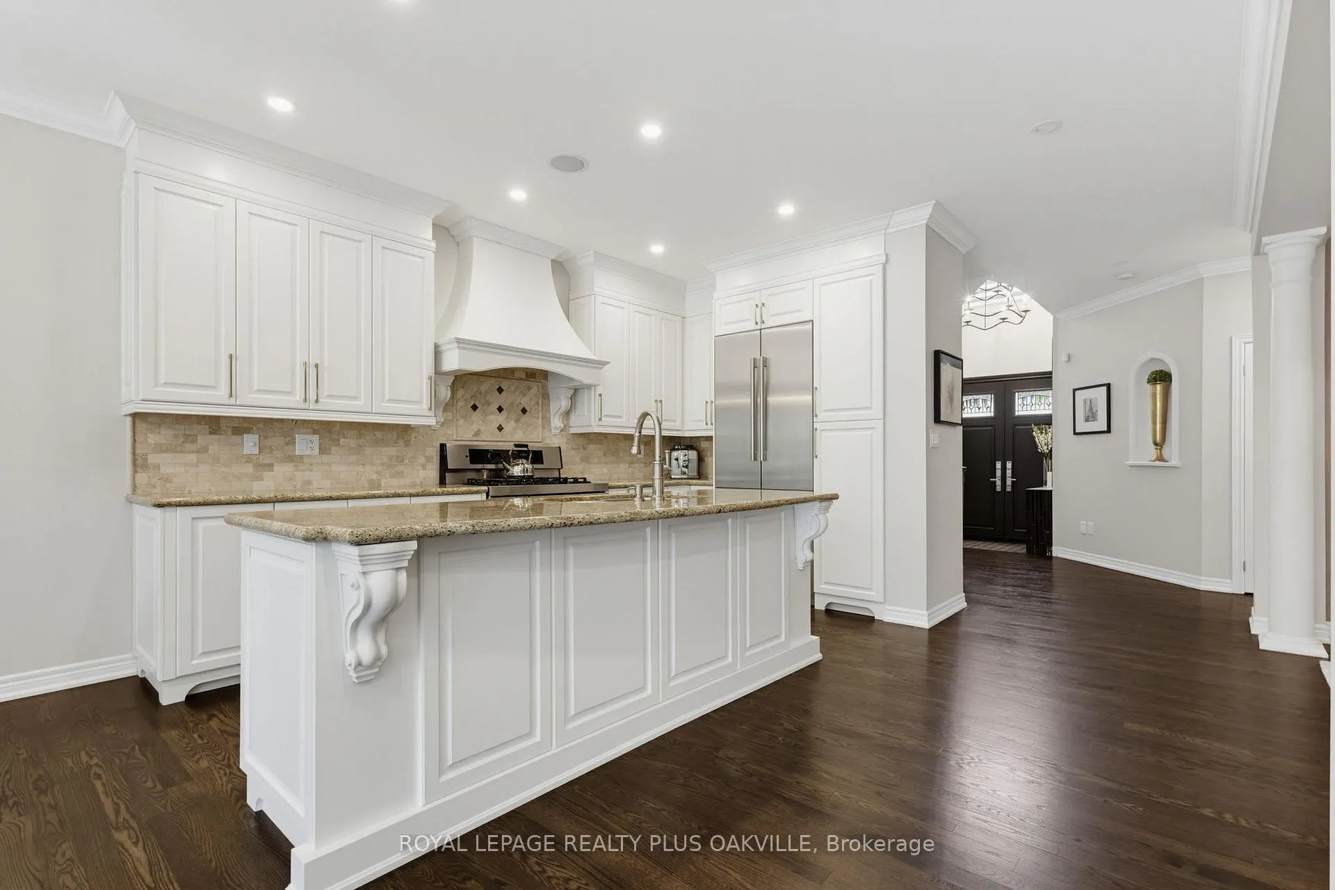 Photo 7 of 2444 Valleyridge Drive, Oakville, Bronte Creek — HOMEH
