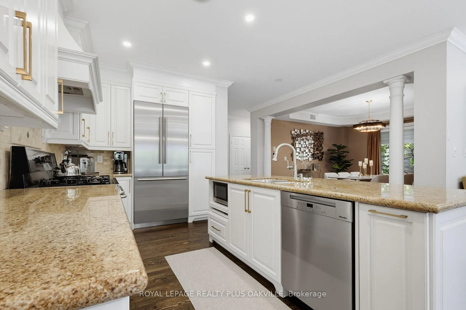Photo 9 of 2444 Valleyridge Drive, Oakville, Bronte Creek — HOMEH