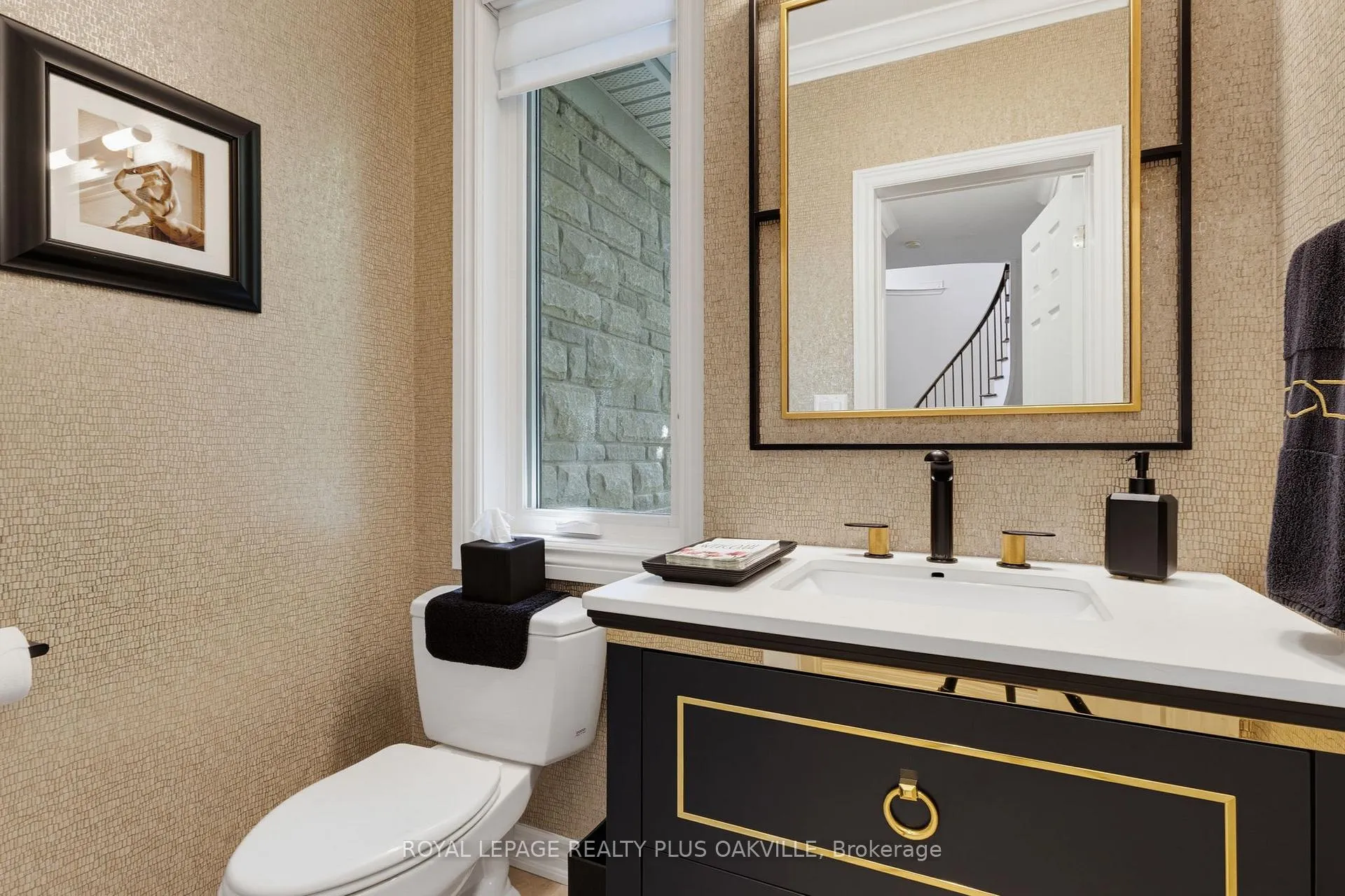Photo 16 of 2444 Valleyridge Drive, Oakville, Bronte Creek — HOMEH