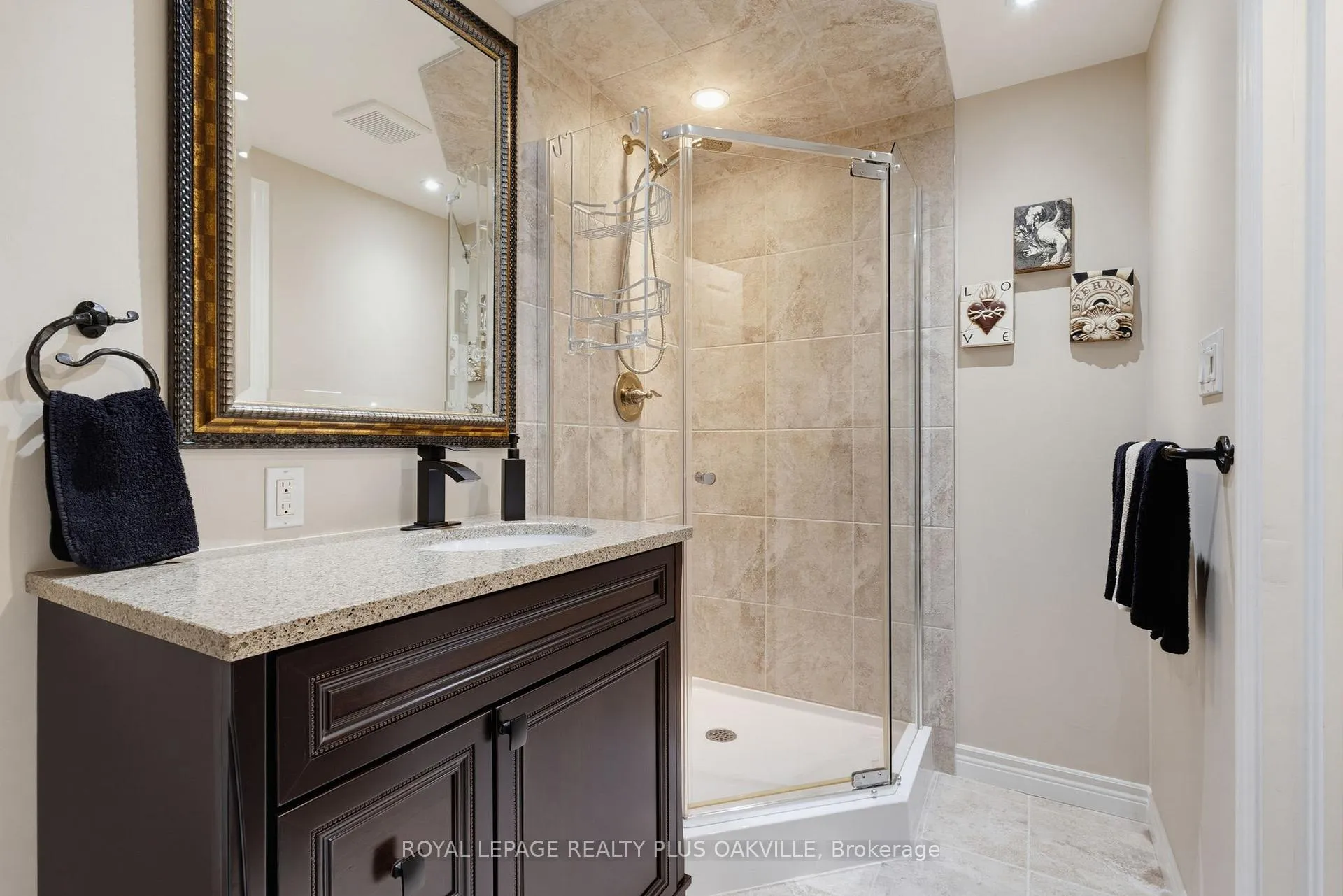Photo 32 of 2444 Valleyridge Drive, Oakville, Bronte Creek — HOMEH