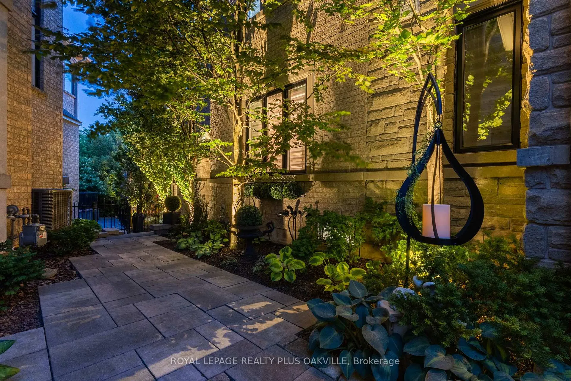 Photo 50 of 2444 Valleyridge Drive, Oakville, Bronte Creek — HOMEH