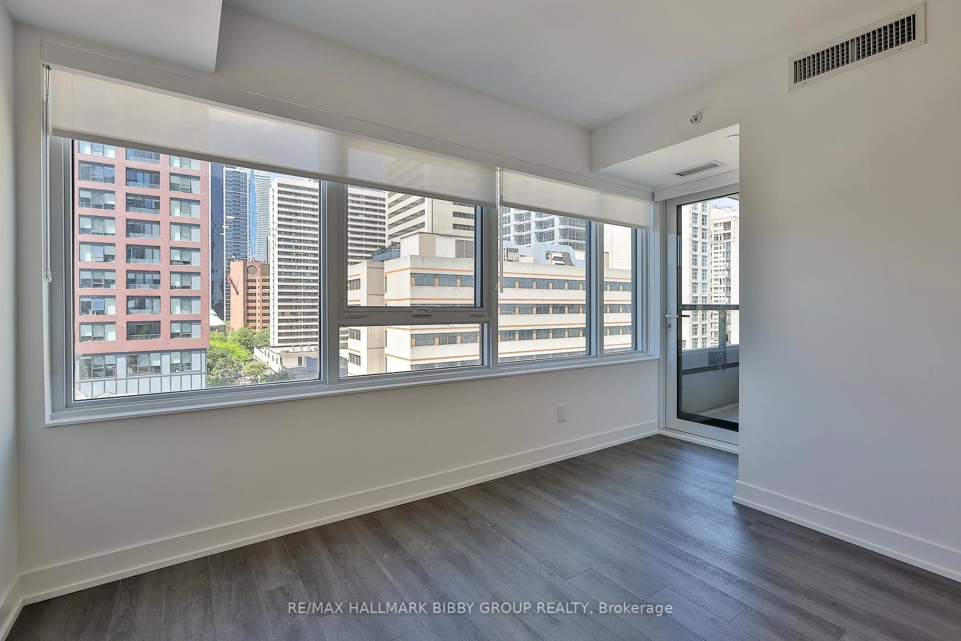 Photo 6 of Unit 803, 609 Sherbourne Street, Toronto, North St. James Town — HOMEH