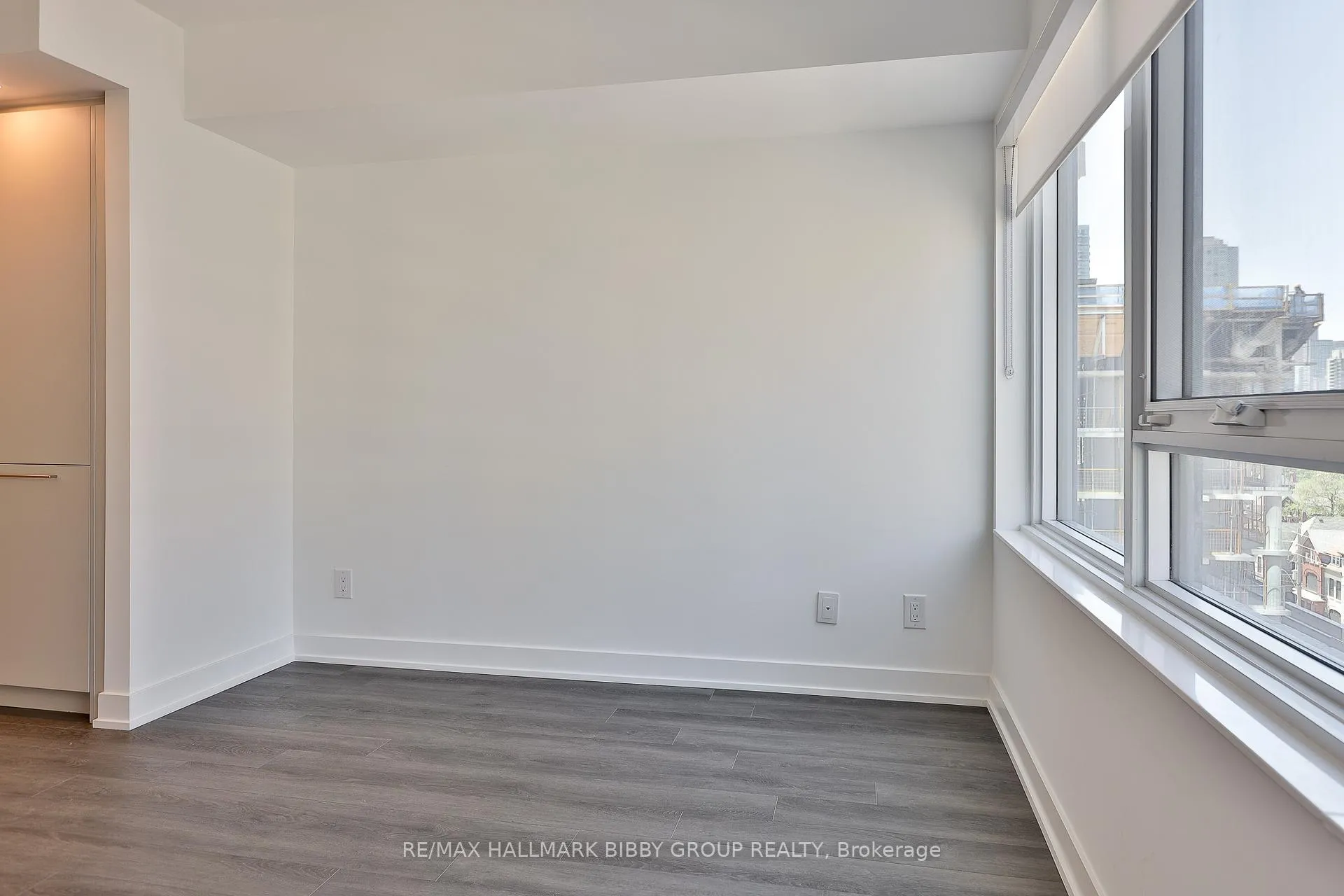 Photo 7 of Unit 803, 609 Sherbourne Street, Toronto, North St. James Town — HOMEH
