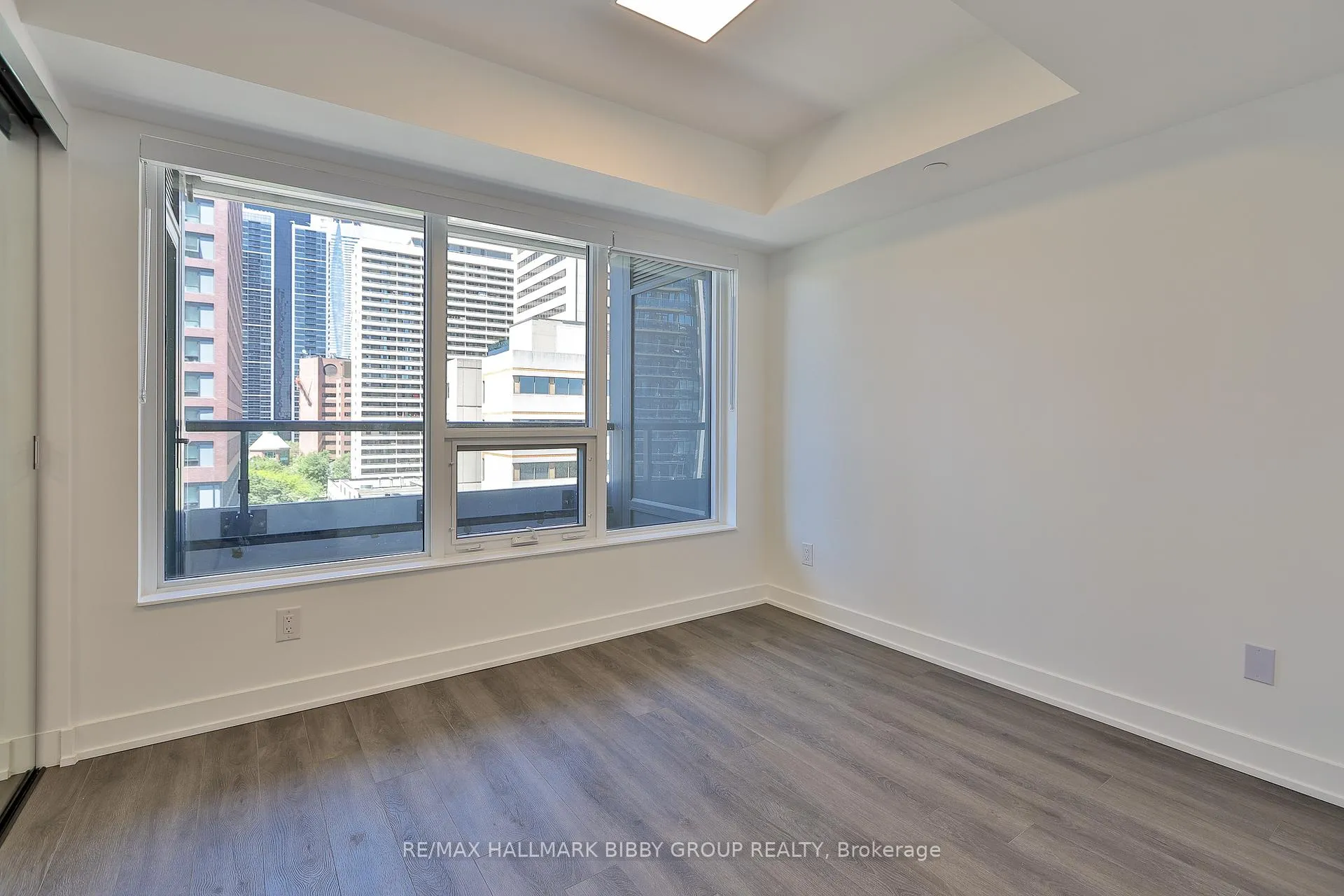 Photo 14 of Unit 803, 609 Sherbourne Street, Toronto, North St. James Town — HOMEH