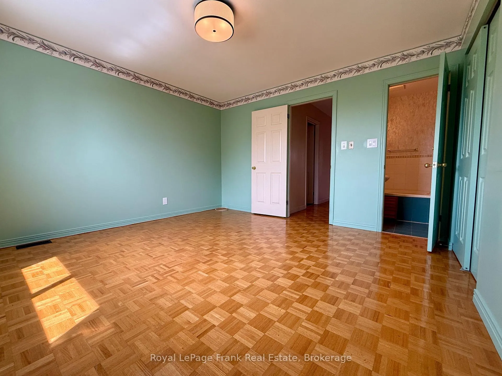 Photo 7 of 3113 Westridge Boulevard, Peterborough, Monaghan Ward 2 — HOMEH
