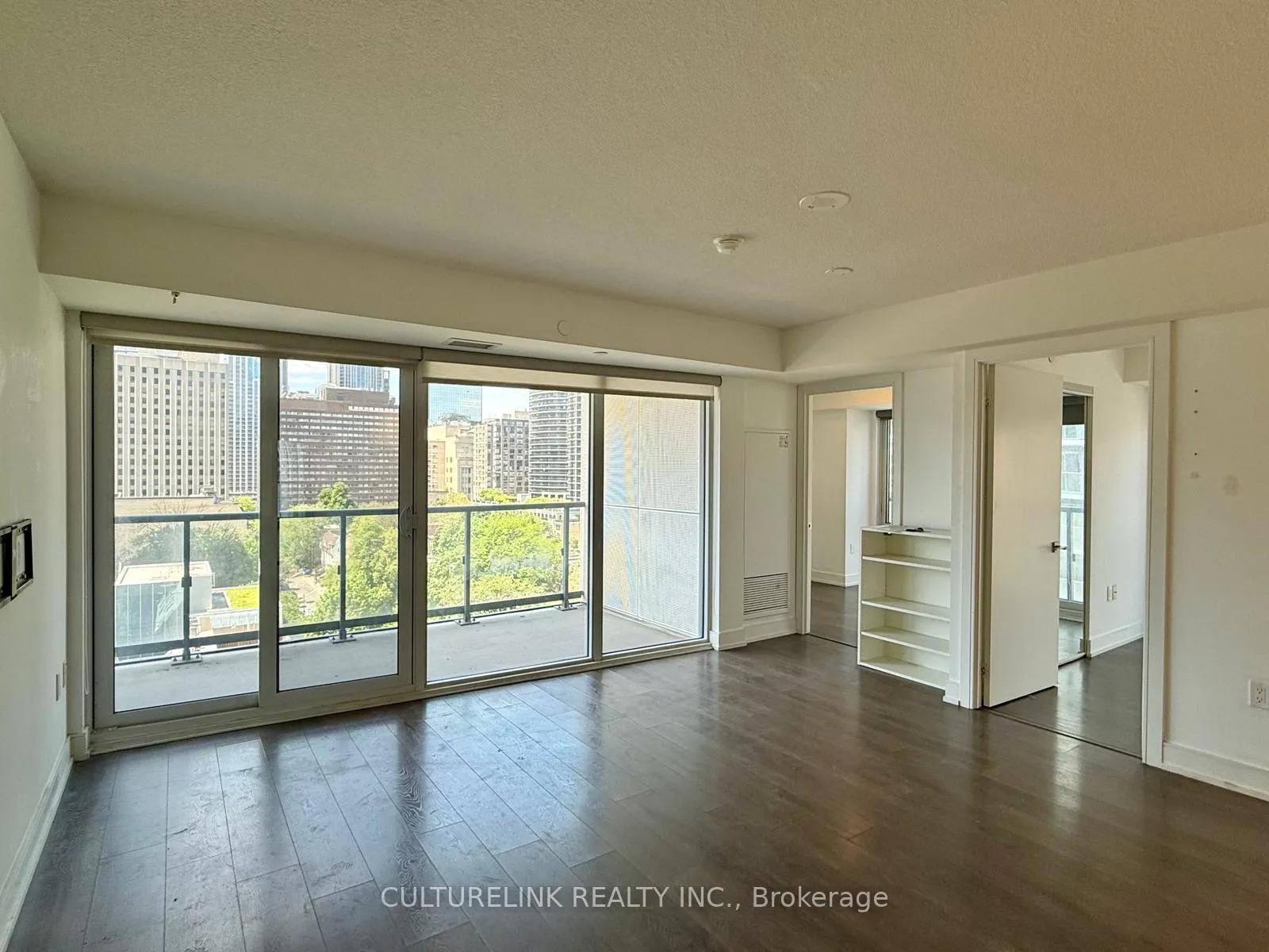 Photo 2 of Unit 902, 89 McGill Street, Toronto, Church-Yonge Corridor — HOMEH