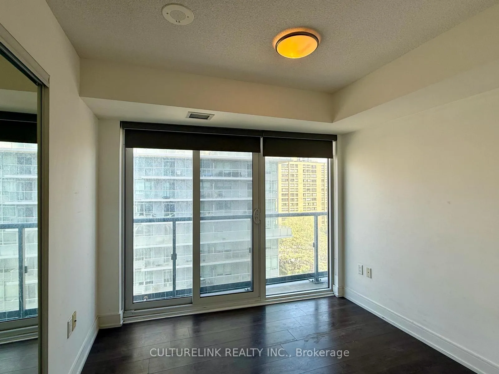 Photo 5 of Unit 902, 89 McGill Street, Toronto, Church-Yonge Corridor — HOMEH