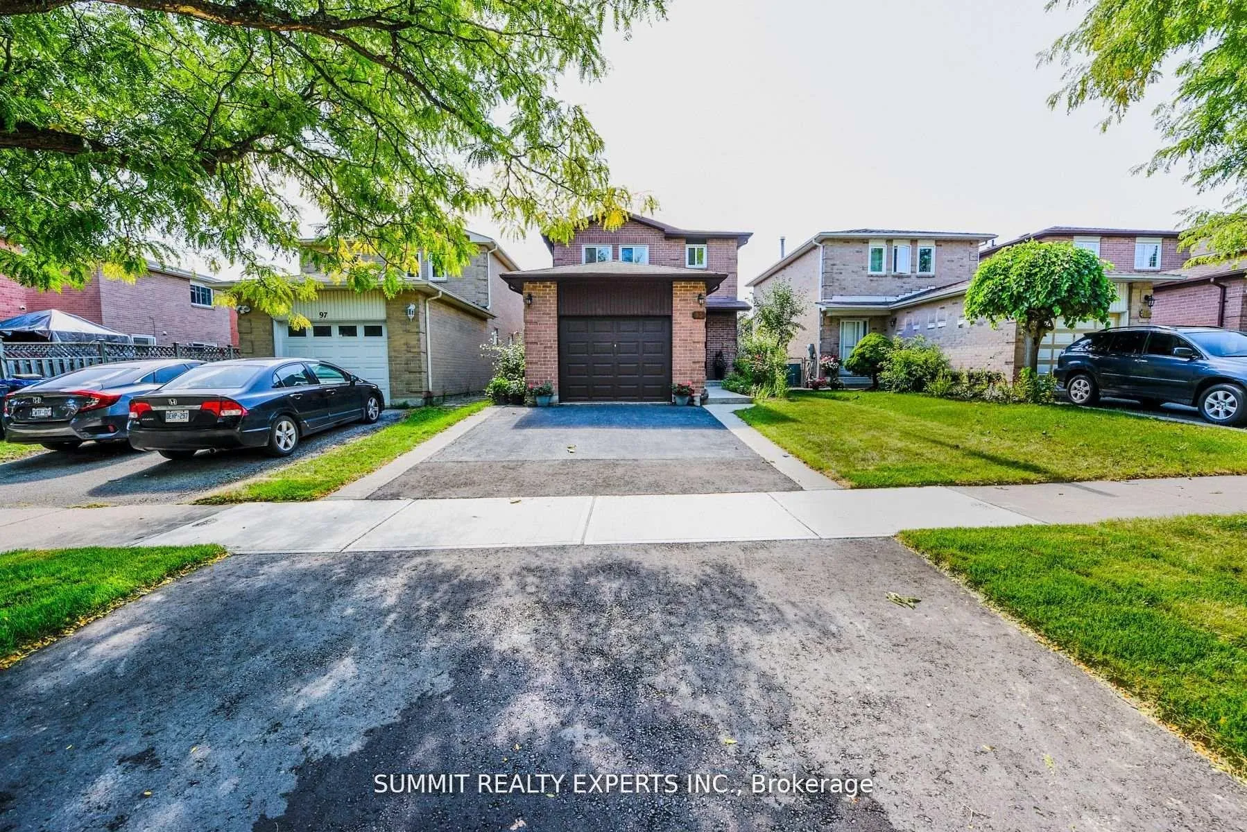Photo 2 of 95 Muirland Crescent, Brampton, Northwood Park — HOMEH