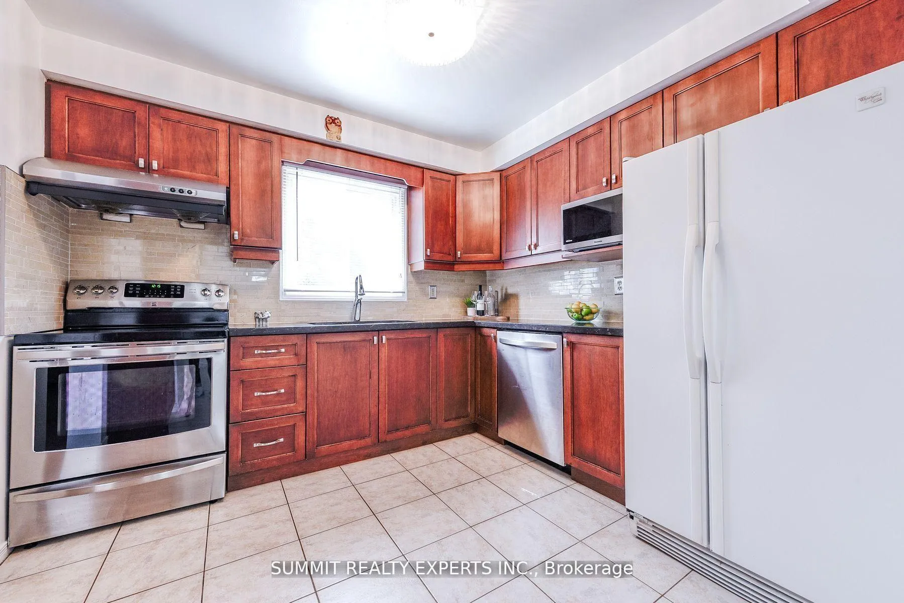 Photo 12 of 95 Muirland Crescent, Brampton, Northwood Park — HOMEH