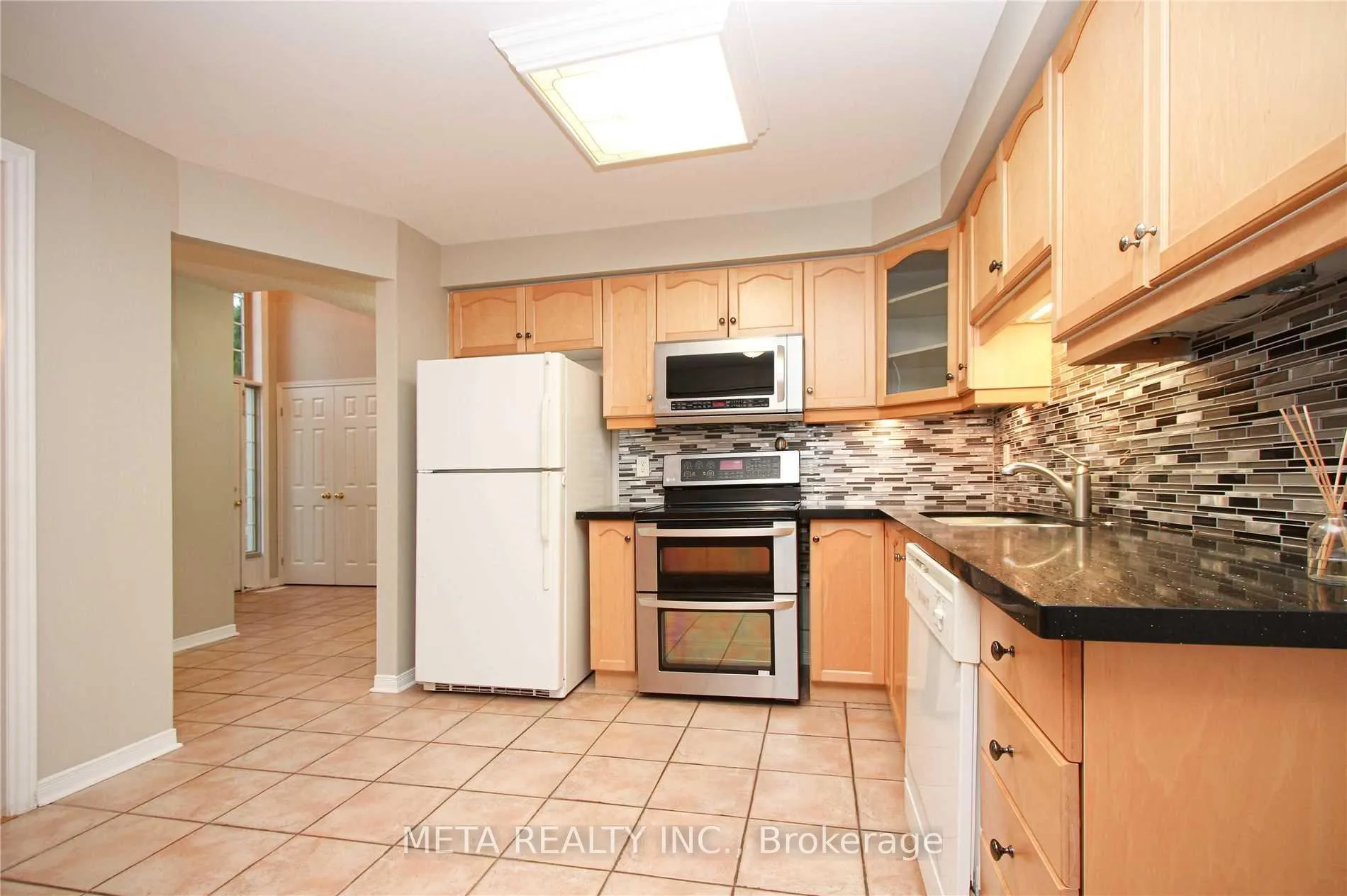 Photo 9 of Unit 35, 1276 Silvan Forest Drive, Burlington, Tansley — HOMEH