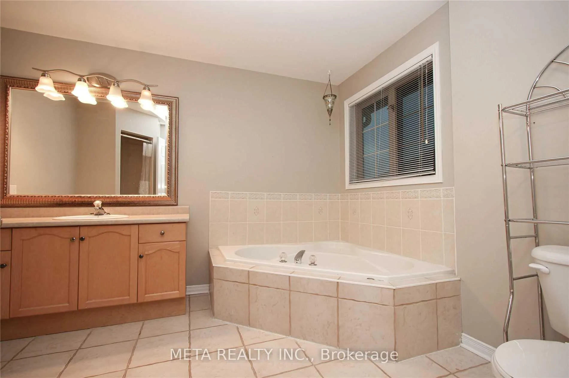 Photo 14 of Unit 35, 1276 Silvan Forest Drive, Burlington, Tansley — HOMEH