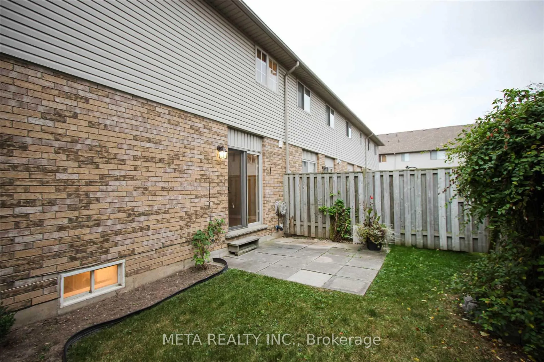 Photo 20 of Unit 35, 1276 Silvan Forest Drive, Burlington, Tansley — HOMEH