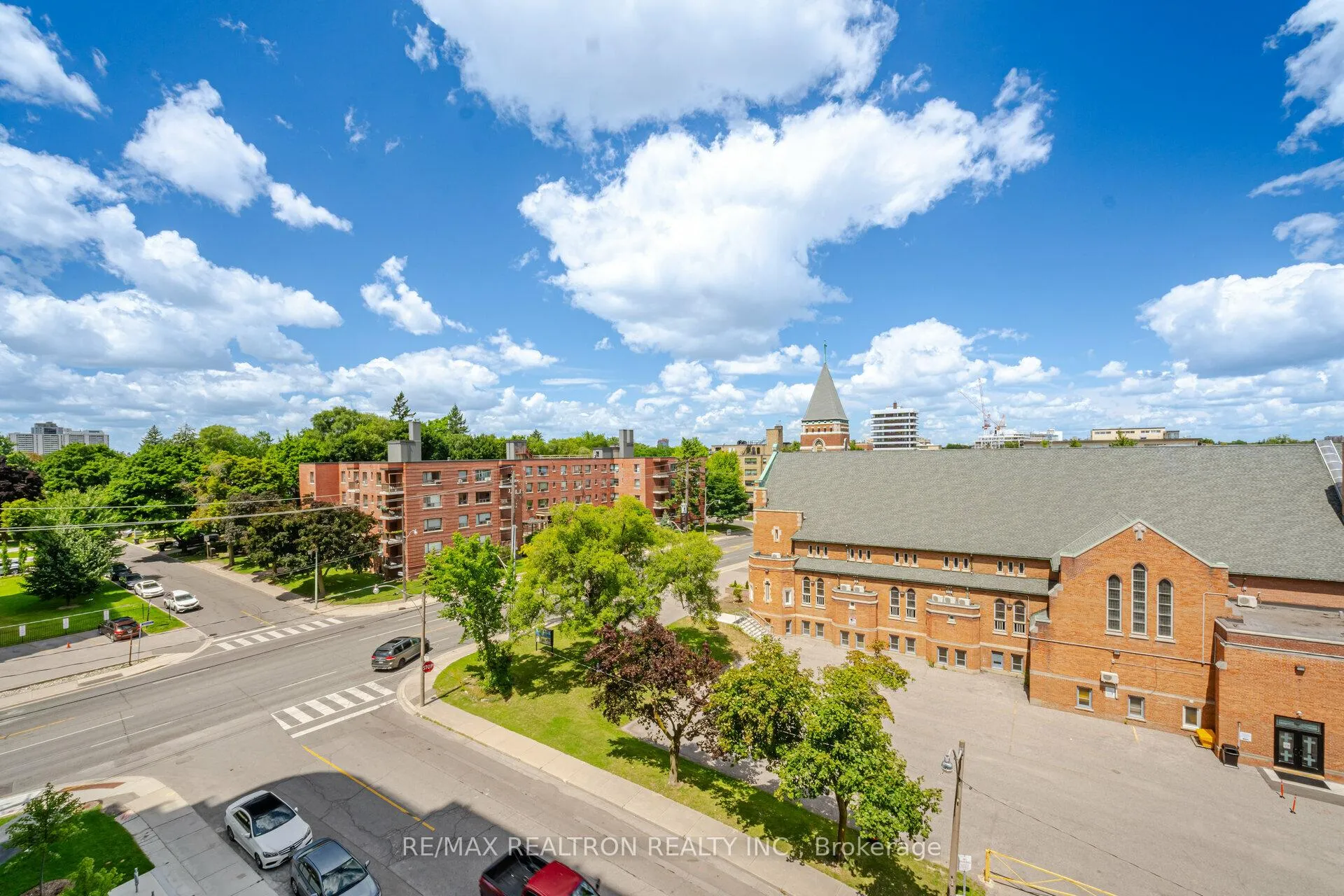 Photo 16 of Unit 611, 2525 Bathurst Street, Toronto, Forest Hill North — HOMEH