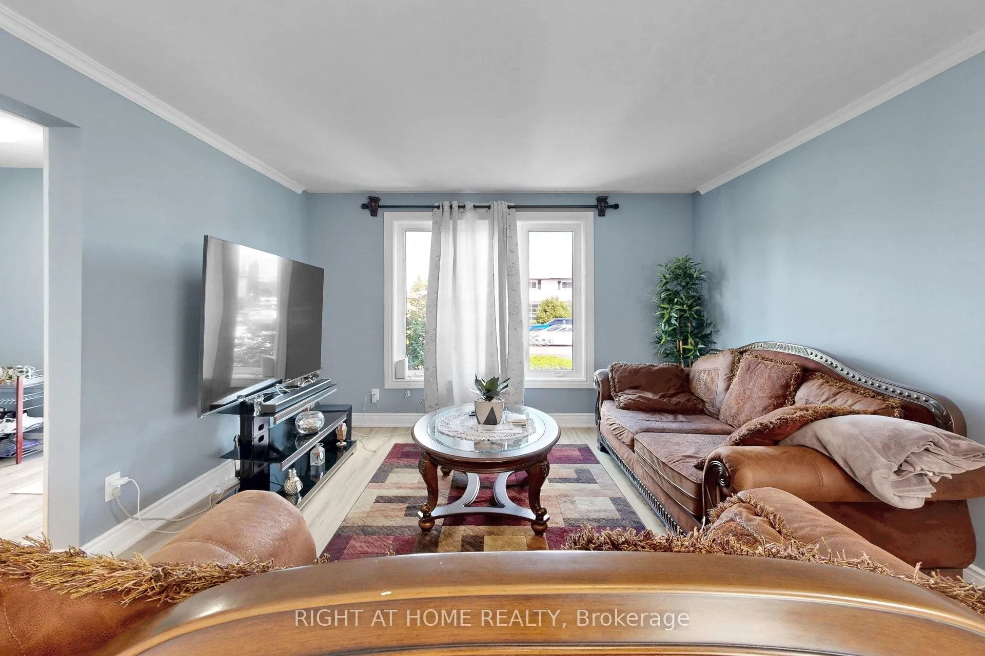 Photo 7 of 41 Flamingo Crescent, Brampton, Southgate — HOMEH
