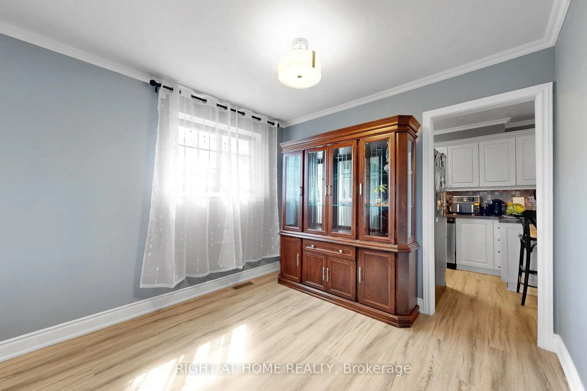 Photo 8 of 41 Flamingo Crescent, Brampton, Southgate — HOMEH