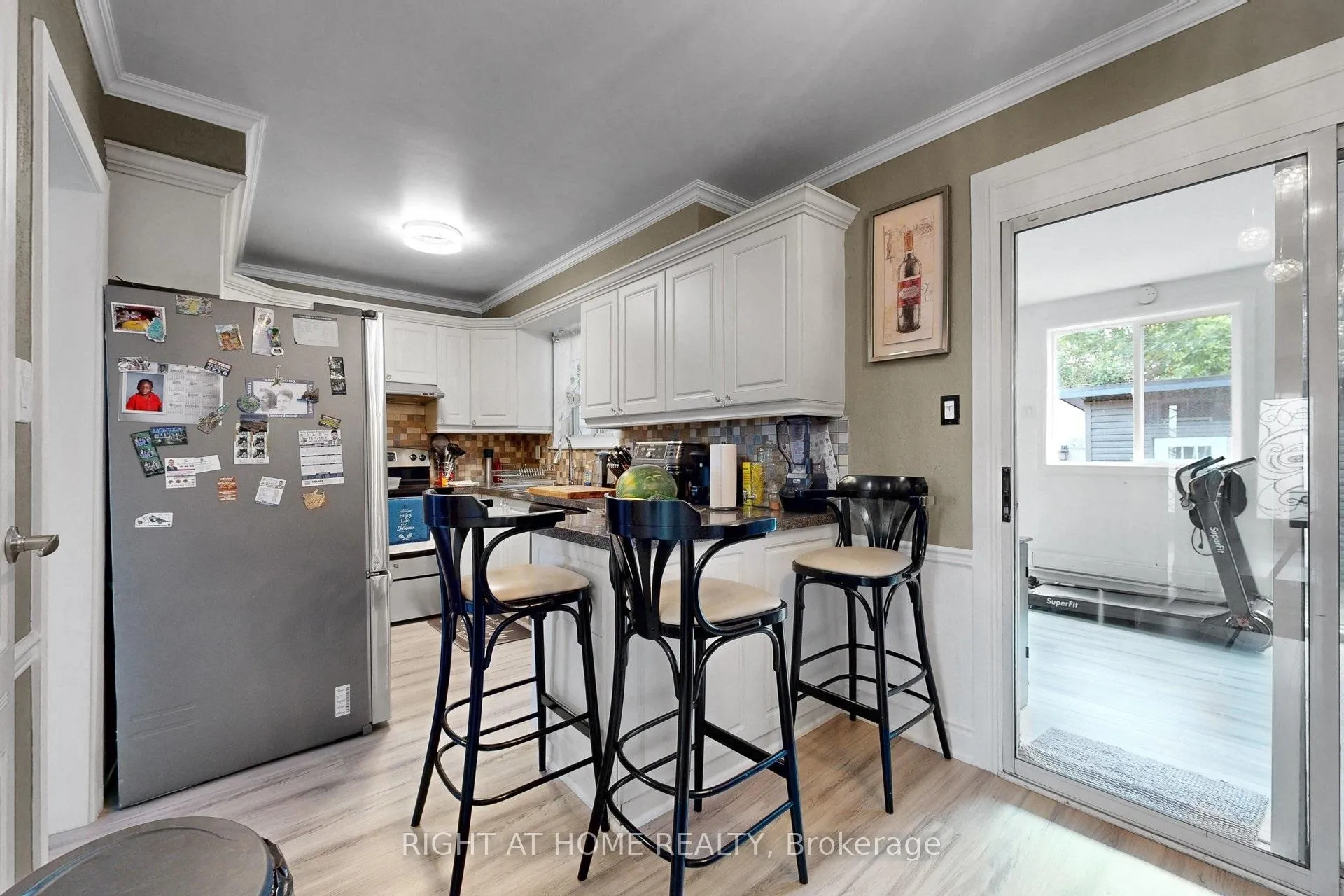 Photo 10 of 41 Flamingo Crescent, Brampton, Southgate — HOMEH