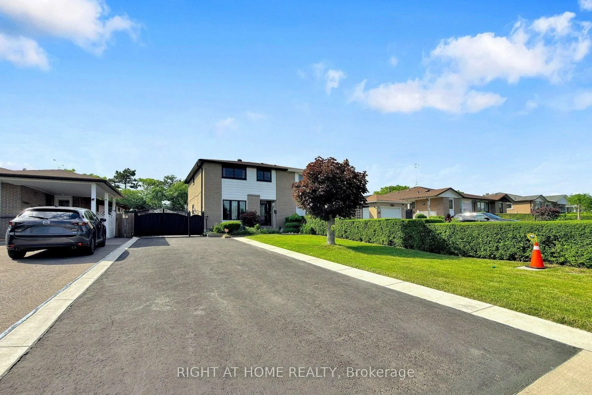 Photo 43 of 41 Flamingo Crescent, Brampton, Southgate — HOMEH