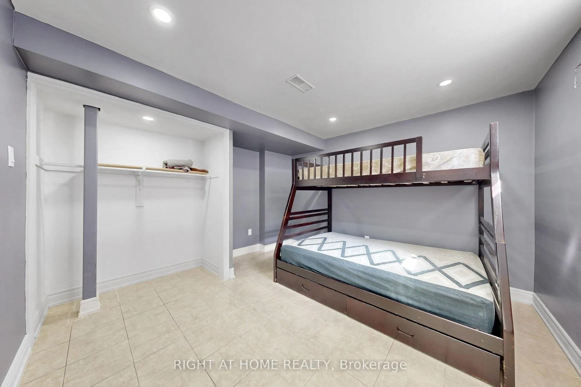 Photo 49 of 41 Flamingo Crescent, Brampton, Southgate — HOMEH