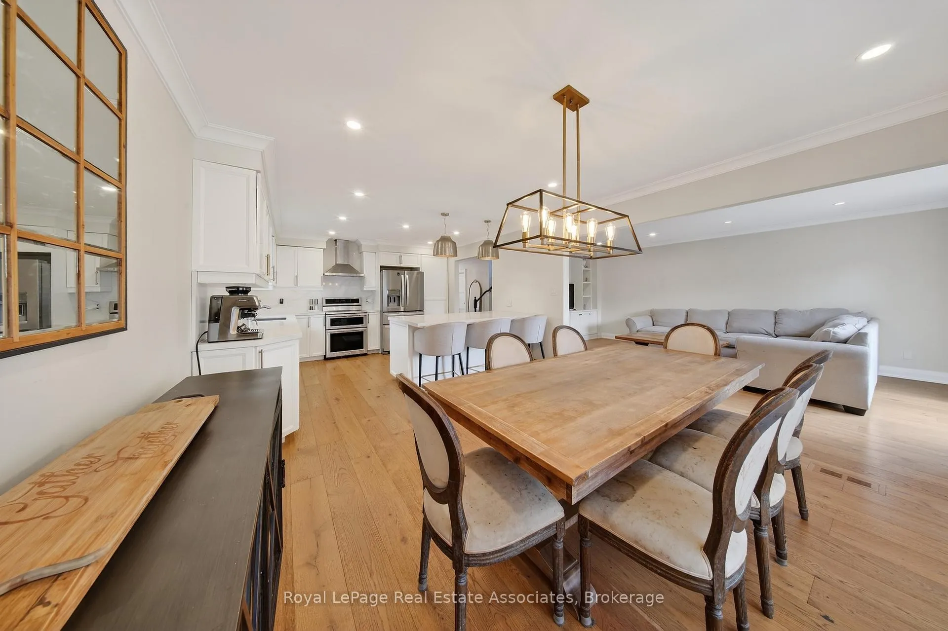 Photo 9 of 67 Beechnut Crescent, Clarington, Courtice — HOMEH