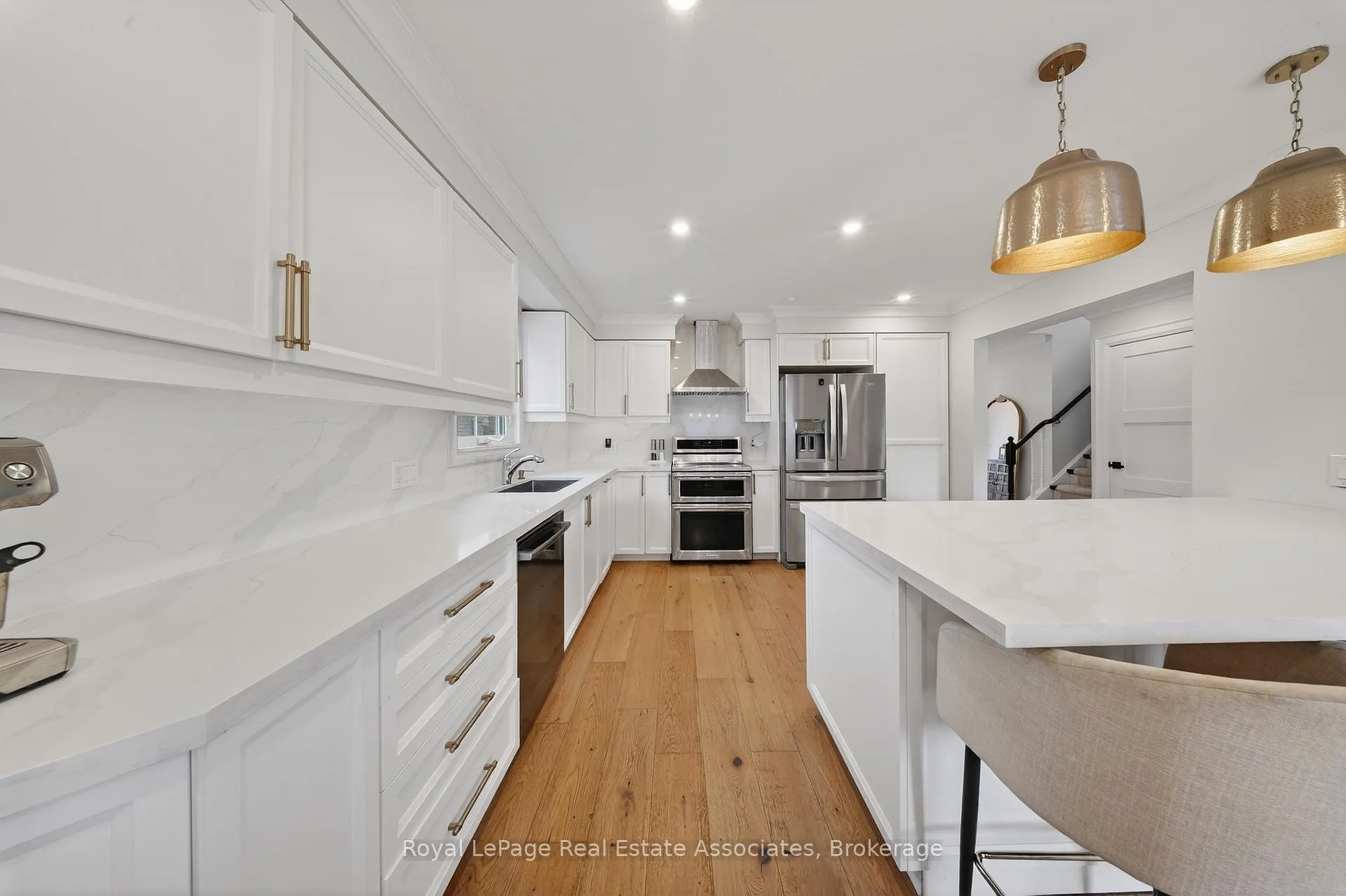Photo 10 of 67 Beechnut Crescent, Clarington, Courtice — HOMEH