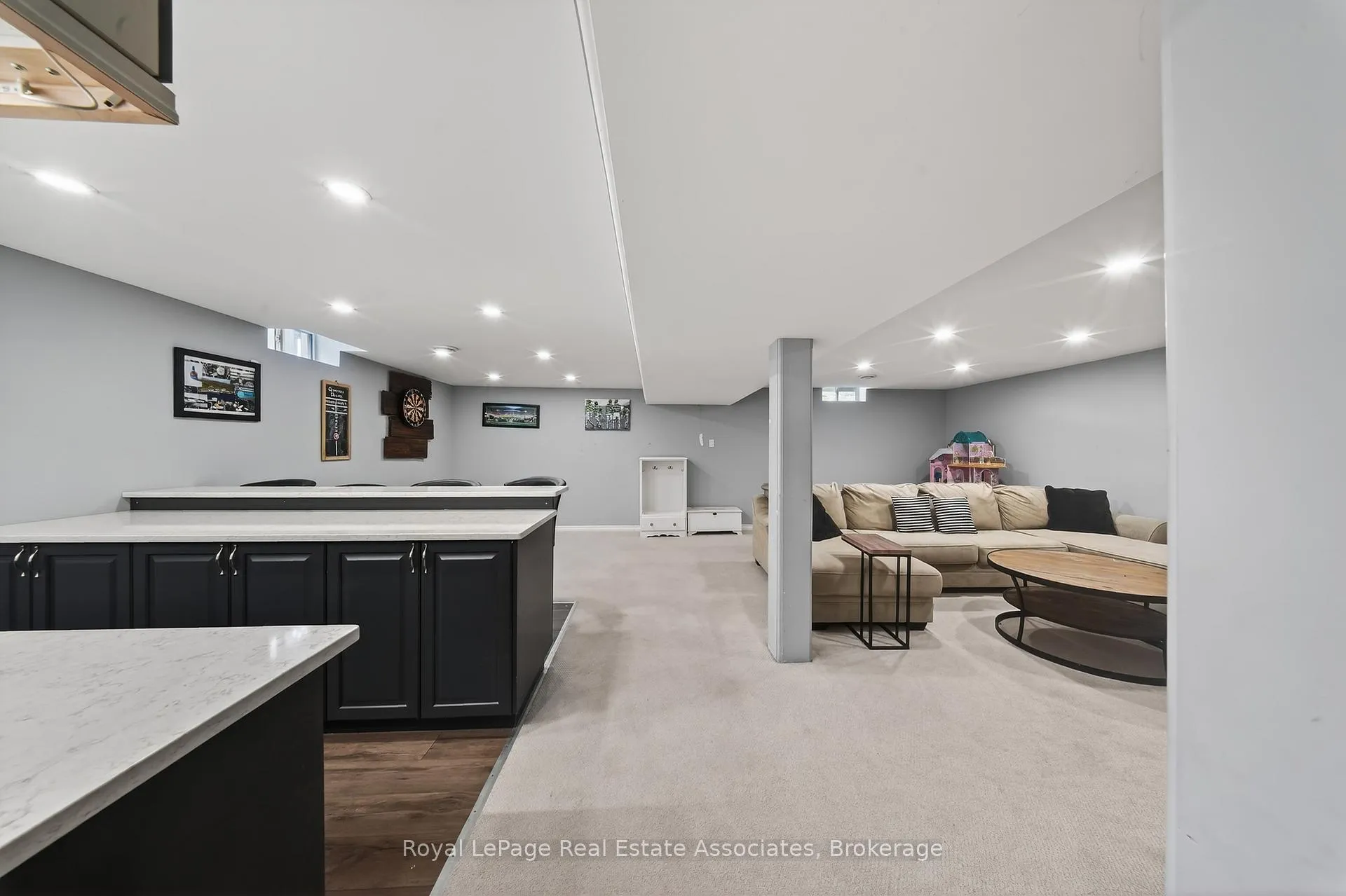 Photo 25 of 67 Beechnut Crescent, Clarington, Courtice — HOMEH