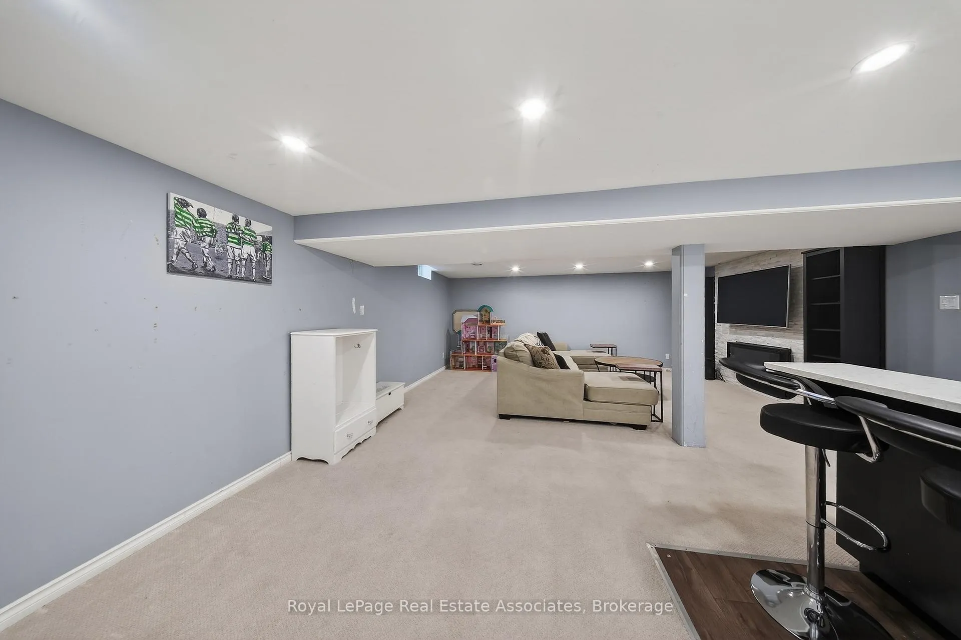 Photo 28 of 67 Beechnut Crescent, Clarington, Courtice — HOMEH