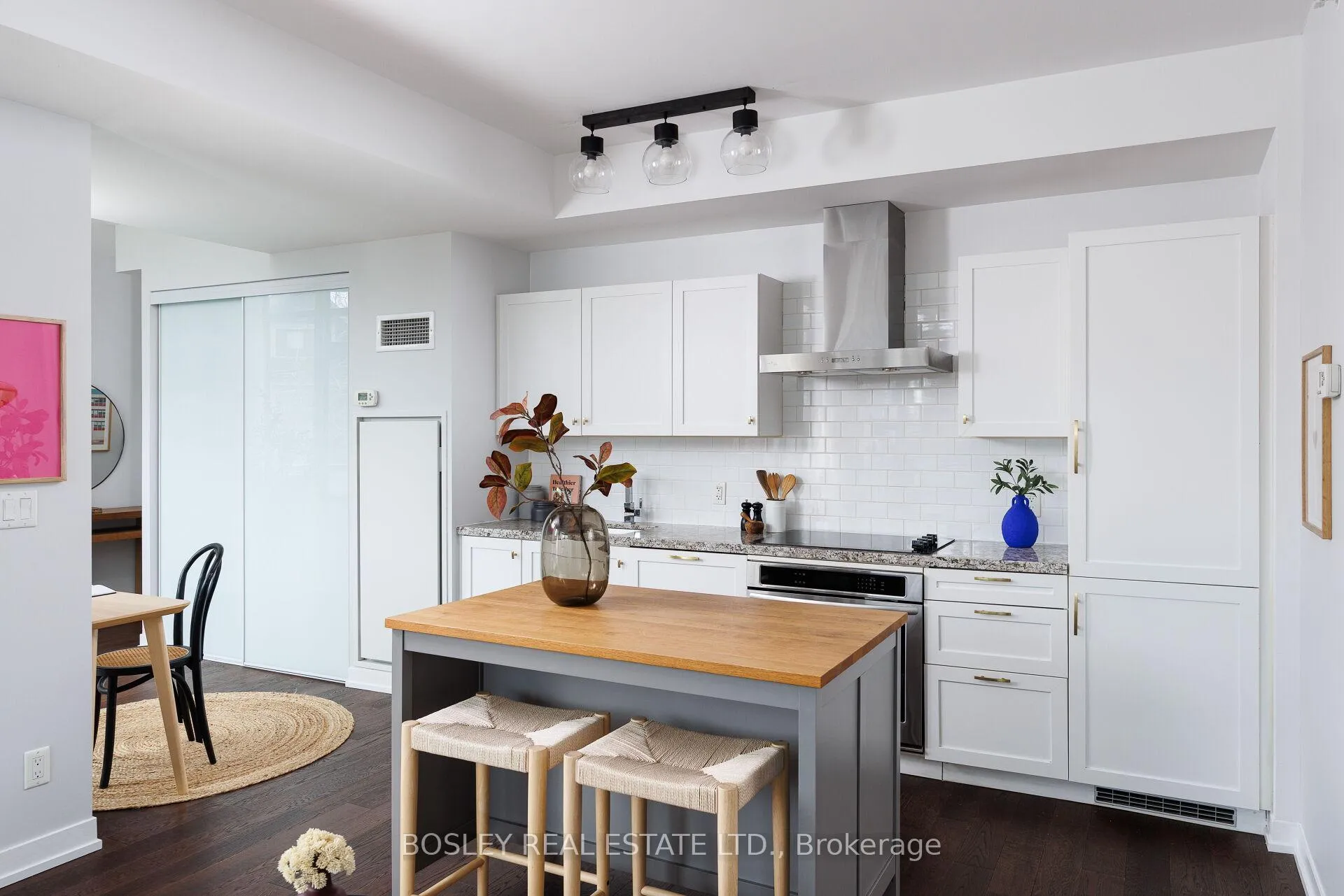 Photo 5 of Unit 209, 36 Howard Park Avenue, Toronto, Roncesvalles — HOMEH