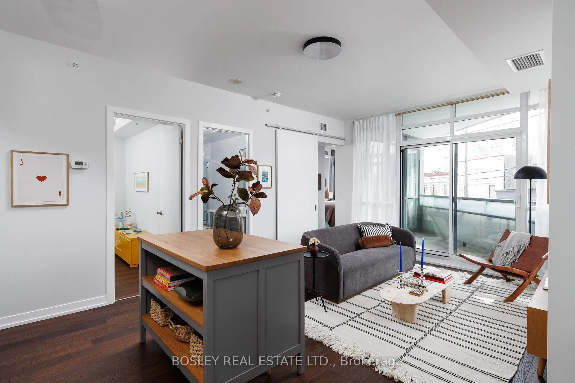 Photo 6 of Unit 209, 36 Howard Park Avenue, Toronto, Roncesvalles — HOMEH