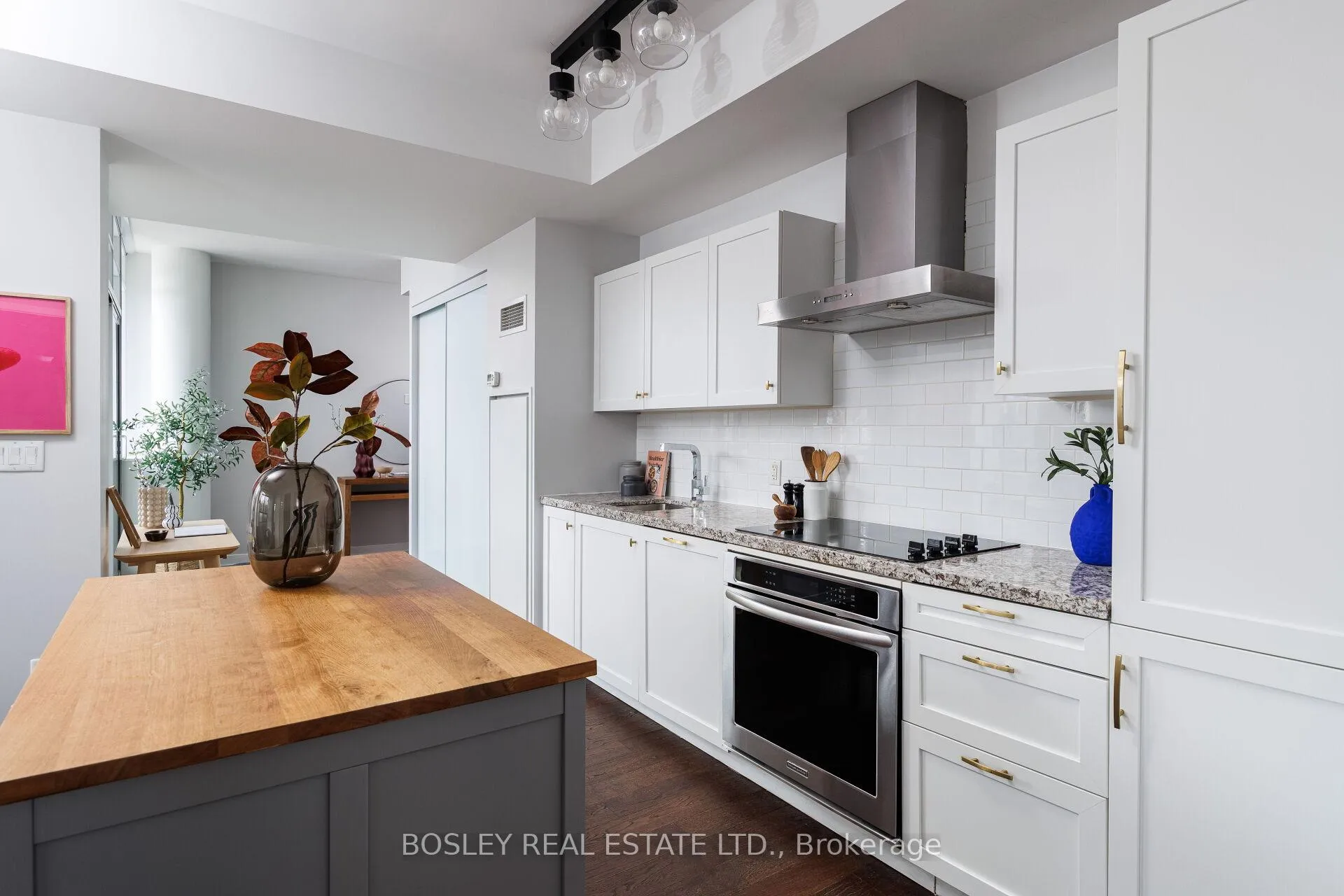 Photo 8 of Unit 209, 36 Howard Park Avenue, Toronto, Roncesvalles — HOMEH