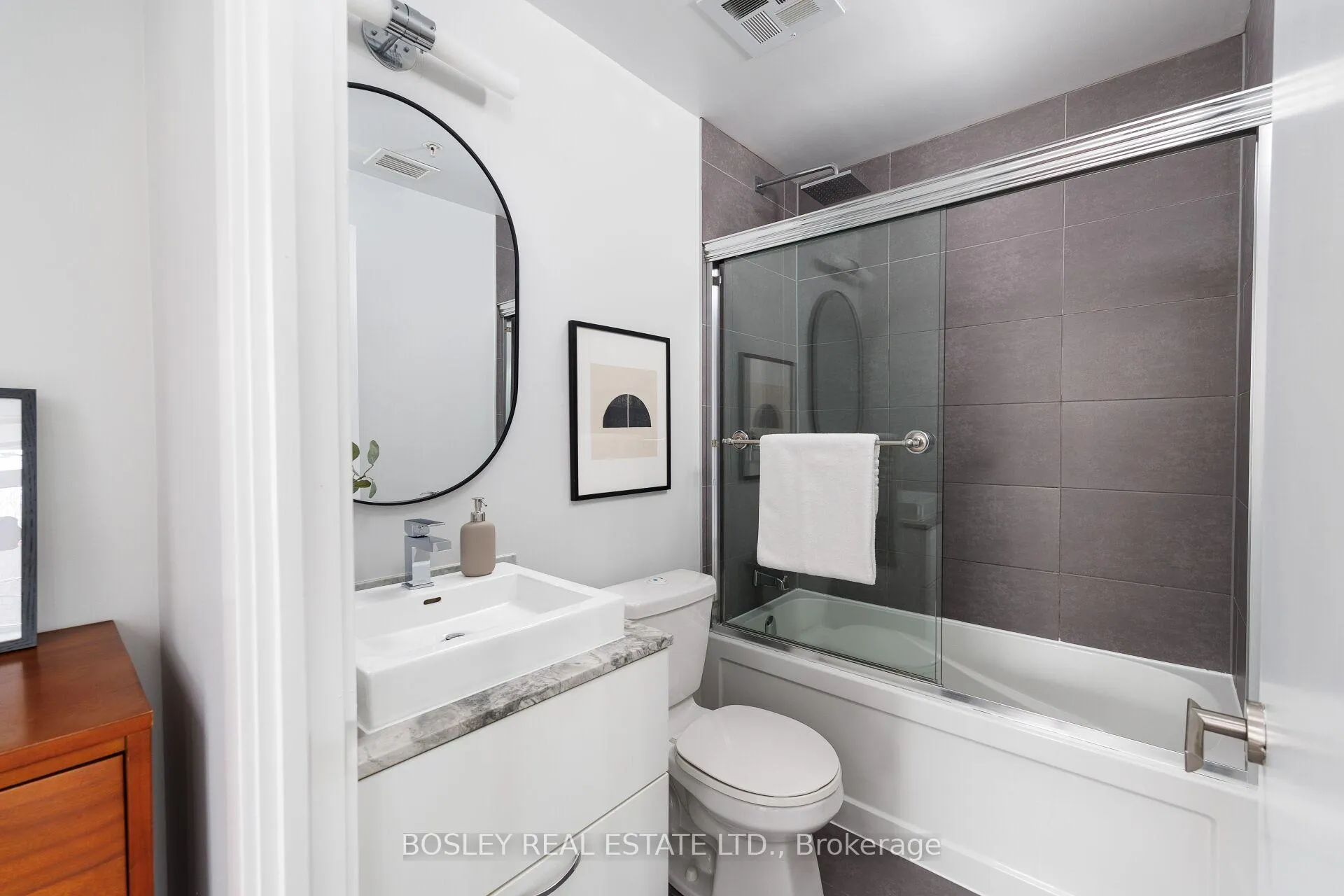 Photo 13 of Unit 209, 36 Howard Park Avenue, Toronto, Roncesvalles — HOMEH