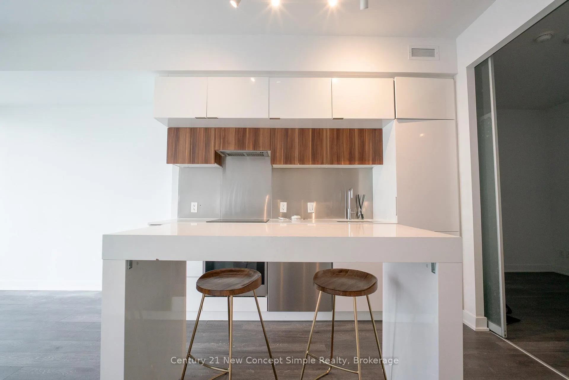Photo 9 of Unit 2301, 185 Roehampton Avenue, Toronto, Mount Pleasant West — HOMEH