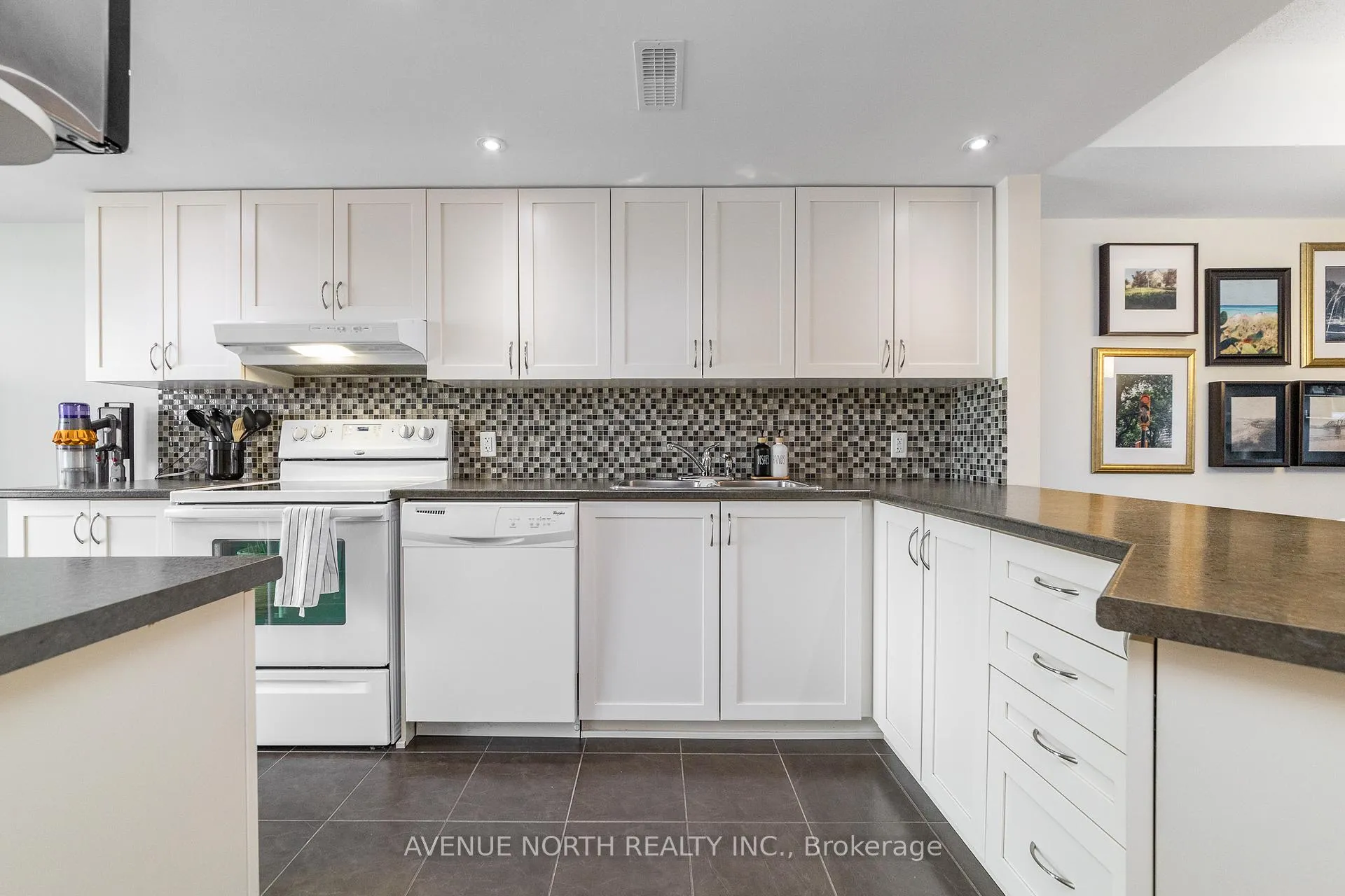 Photo 16 of 573B Chapman Mills Drive, Ottawa, Barrhaven - Strandherd — HOMEH