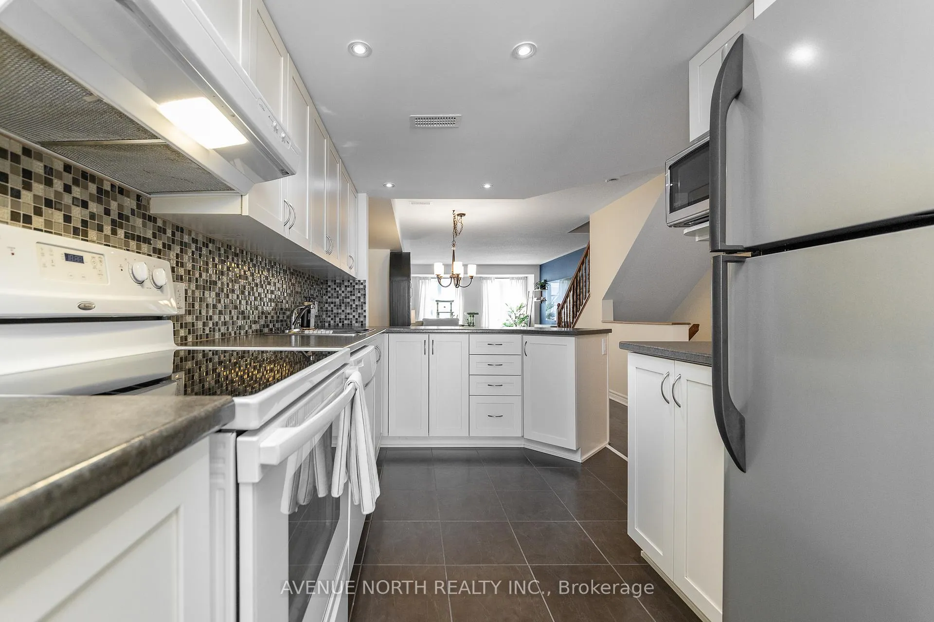 Photo 19 of 573B Chapman Mills Drive, Ottawa, Barrhaven - Strandherd — HOMEH