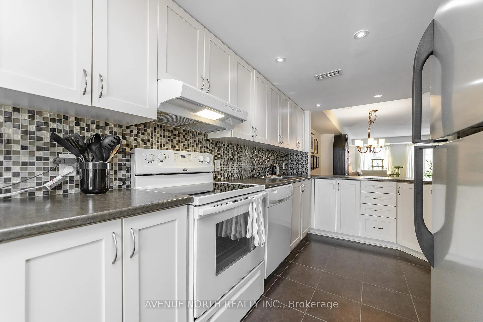 Photo 20 of 573B Chapman Mills Drive, Ottawa, Barrhaven - Strandherd — HOMEH