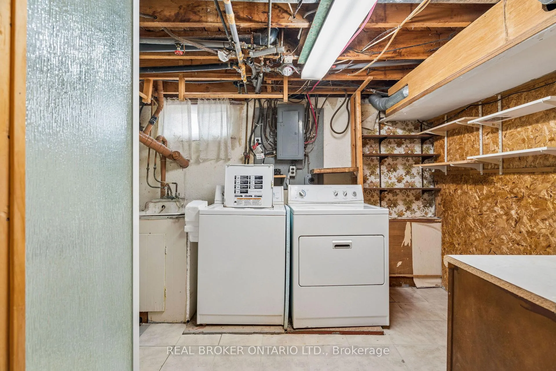 Photo 31 of 230 Mason Boulevard, Halton Hills, Acton — HOMEH