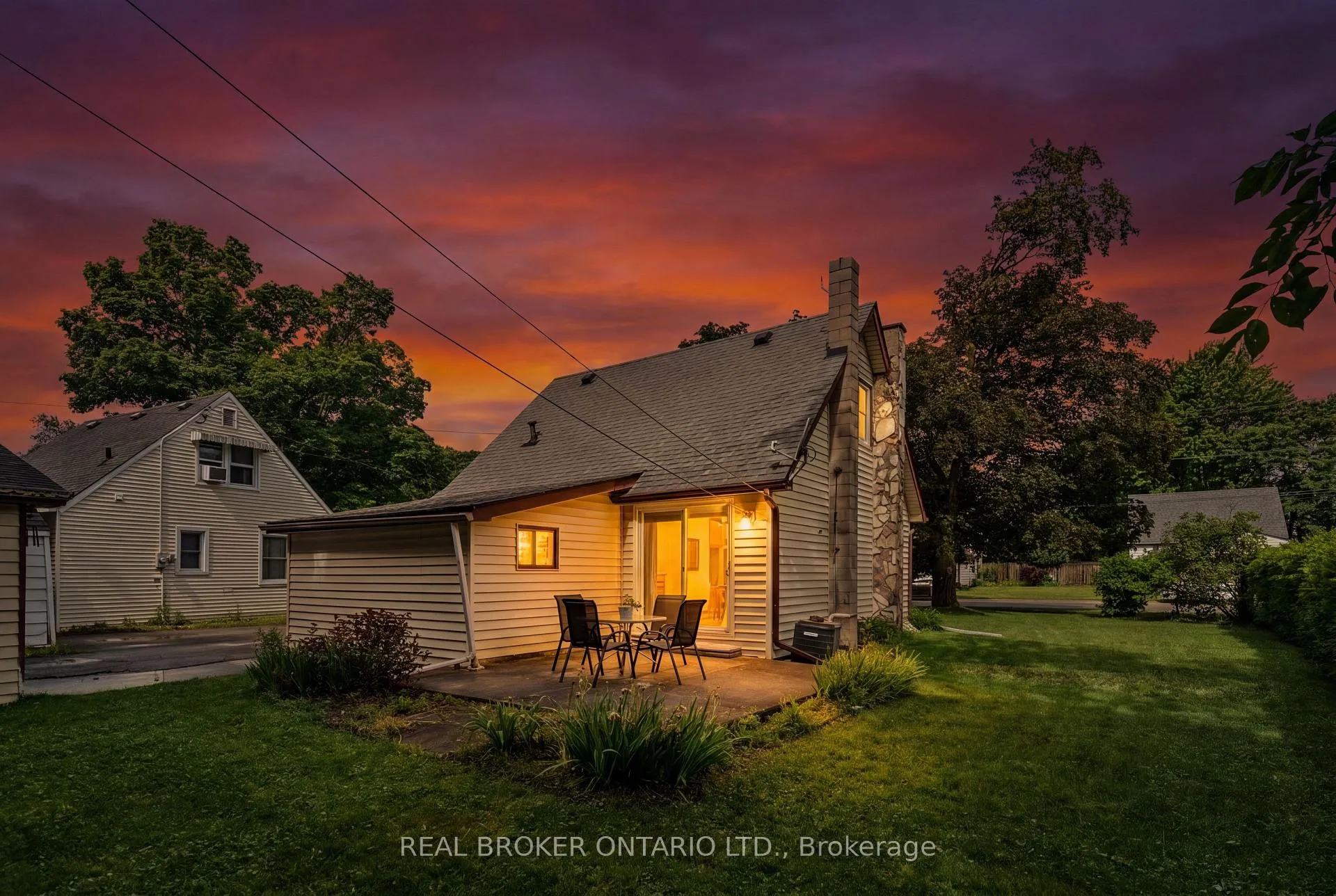 Photo 36 of 230 Mason Boulevard, Halton Hills, Acton — HOMEH