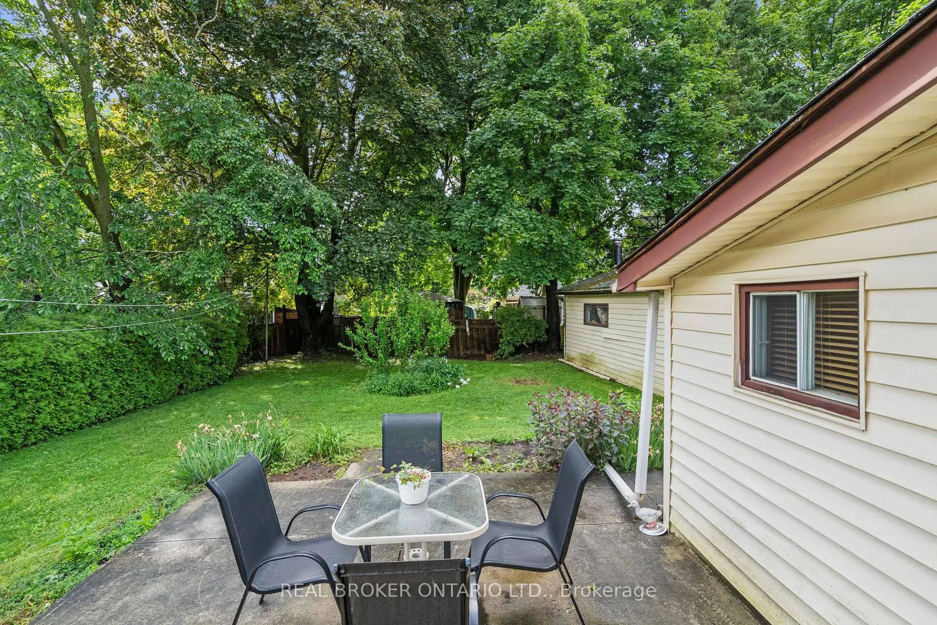 Photo 37 of 230 Mason Boulevard, Halton Hills, Acton — HOMEH