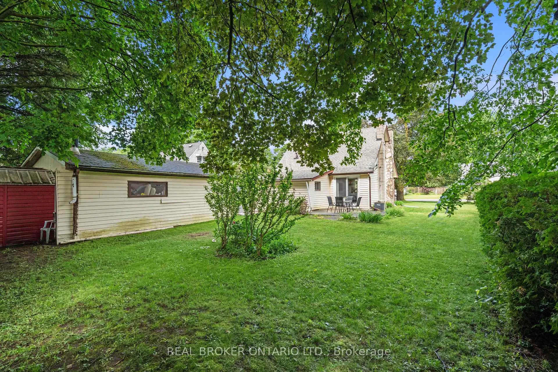 Photo 41 of 230 Mason Boulevard, Halton Hills, Acton — HOMEH