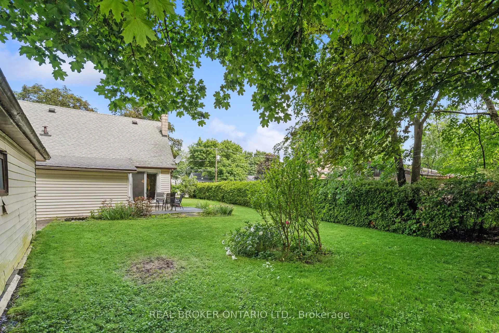 Photo 42 of 230 Mason Boulevard, Halton Hills, Acton — HOMEH