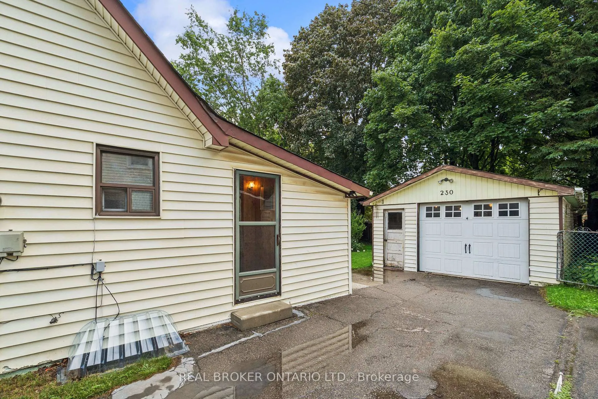 Photo 44 of 230 Mason Boulevard, Halton Hills, Acton — HOMEH