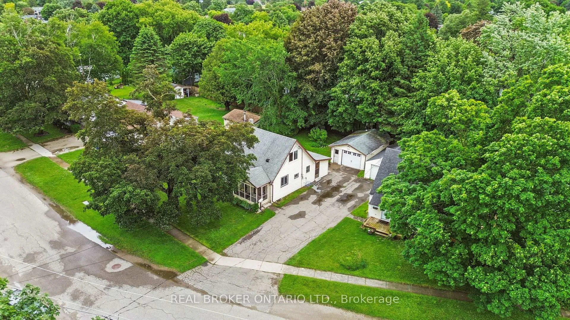 Photo 48 of 230 Mason Boulevard, Halton Hills, Acton — HOMEH