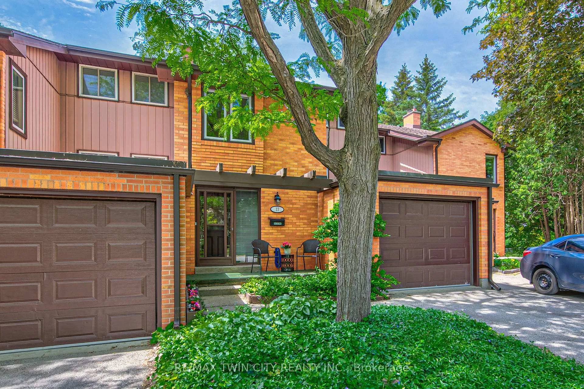 Photo 3 of Unit 13, 206 Candlewood Crescent, Waterloo, Beechwood West — HOMEH