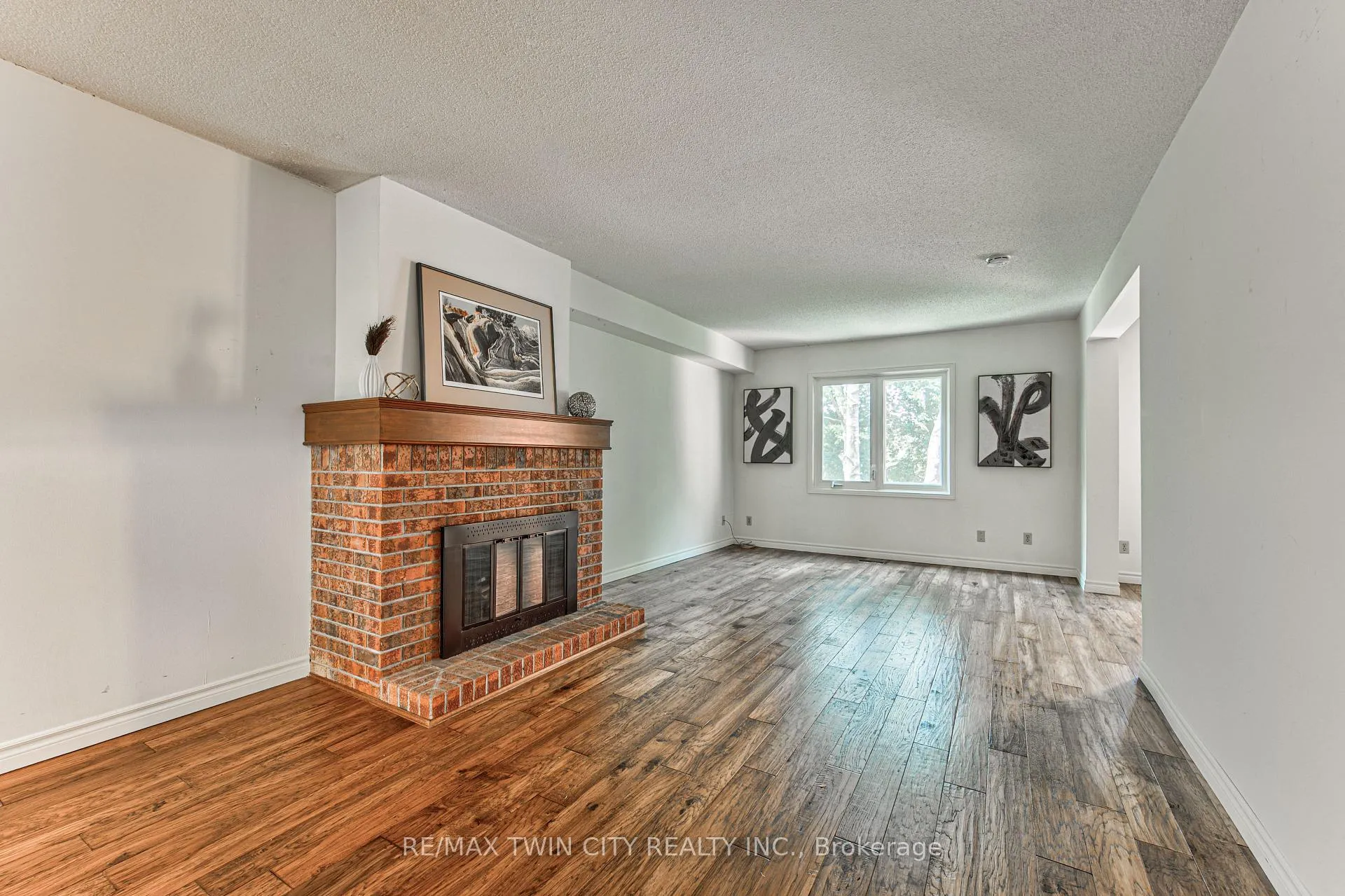 Photo 10 of Unit 13, 206 Candlewood Crescent, Waterloo, Beechwood West — HOMEH