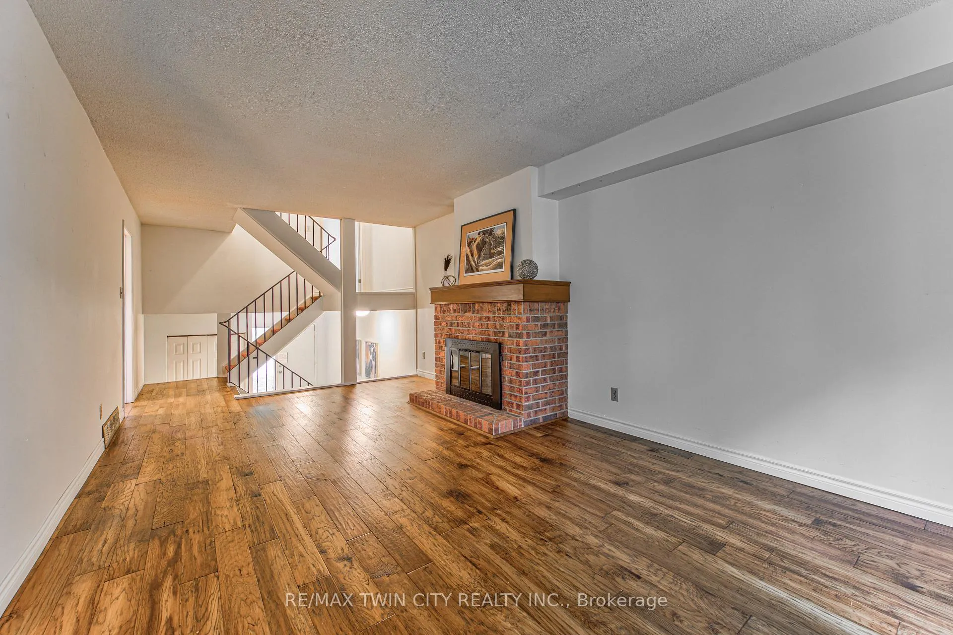 Photo 12 of Unit 13, 206 Candlewood Crescent, Waterloo, Beechwood West — HOMEH