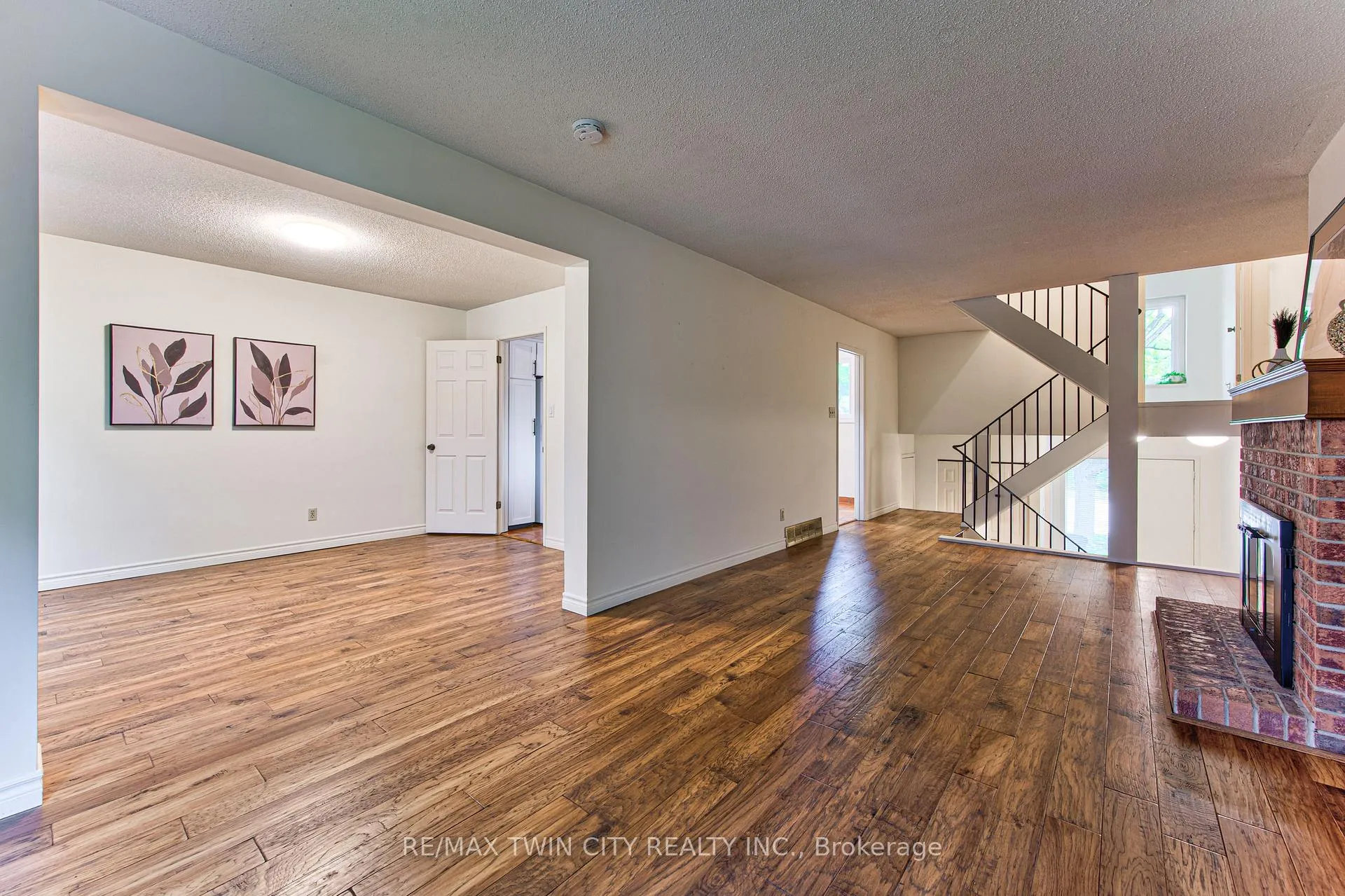 Photo 13 of Unit 13, 206 Candlewood Crescent, Waterloo, Beechwood West — HOMEH