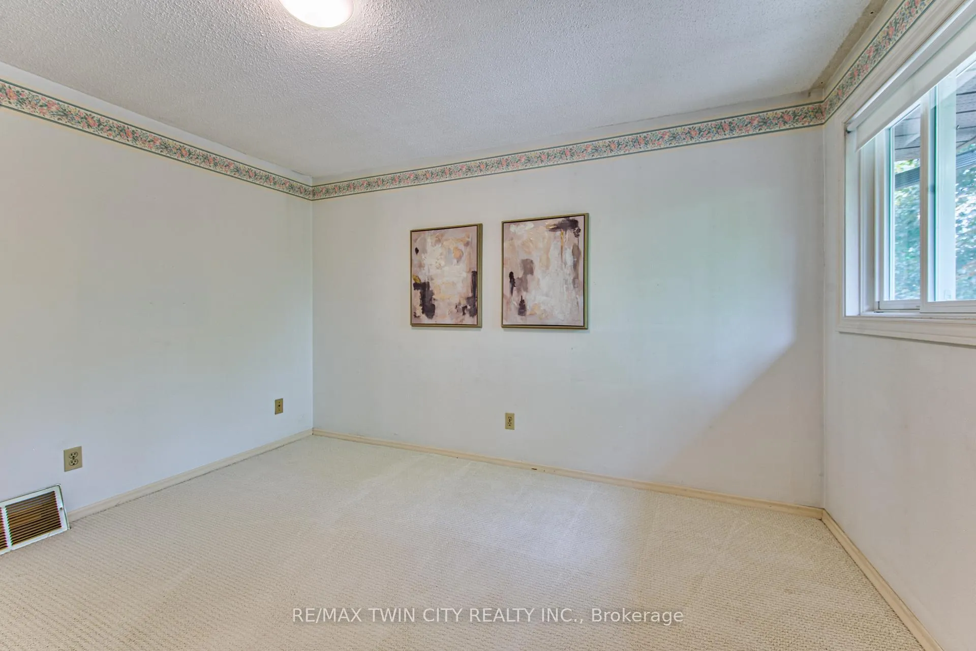 Photo 24 of Unit 13, 206 Candlewood Crescent, Waterloo, Beechwood West — HOMEH