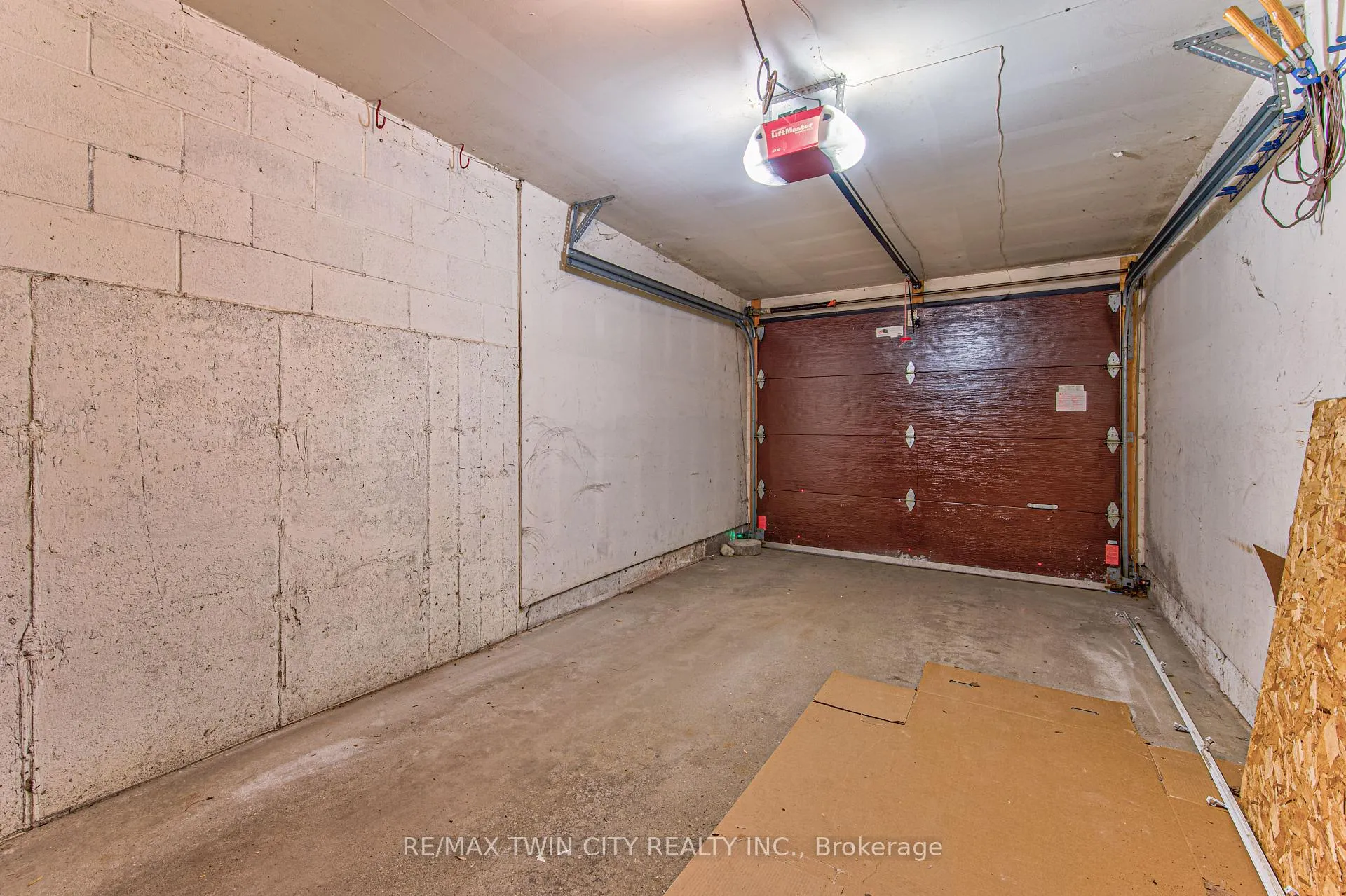 Photo 38 of Unit 13, 206 Candlewood Crescent, Waterloo, Beechwood West — HOMEH