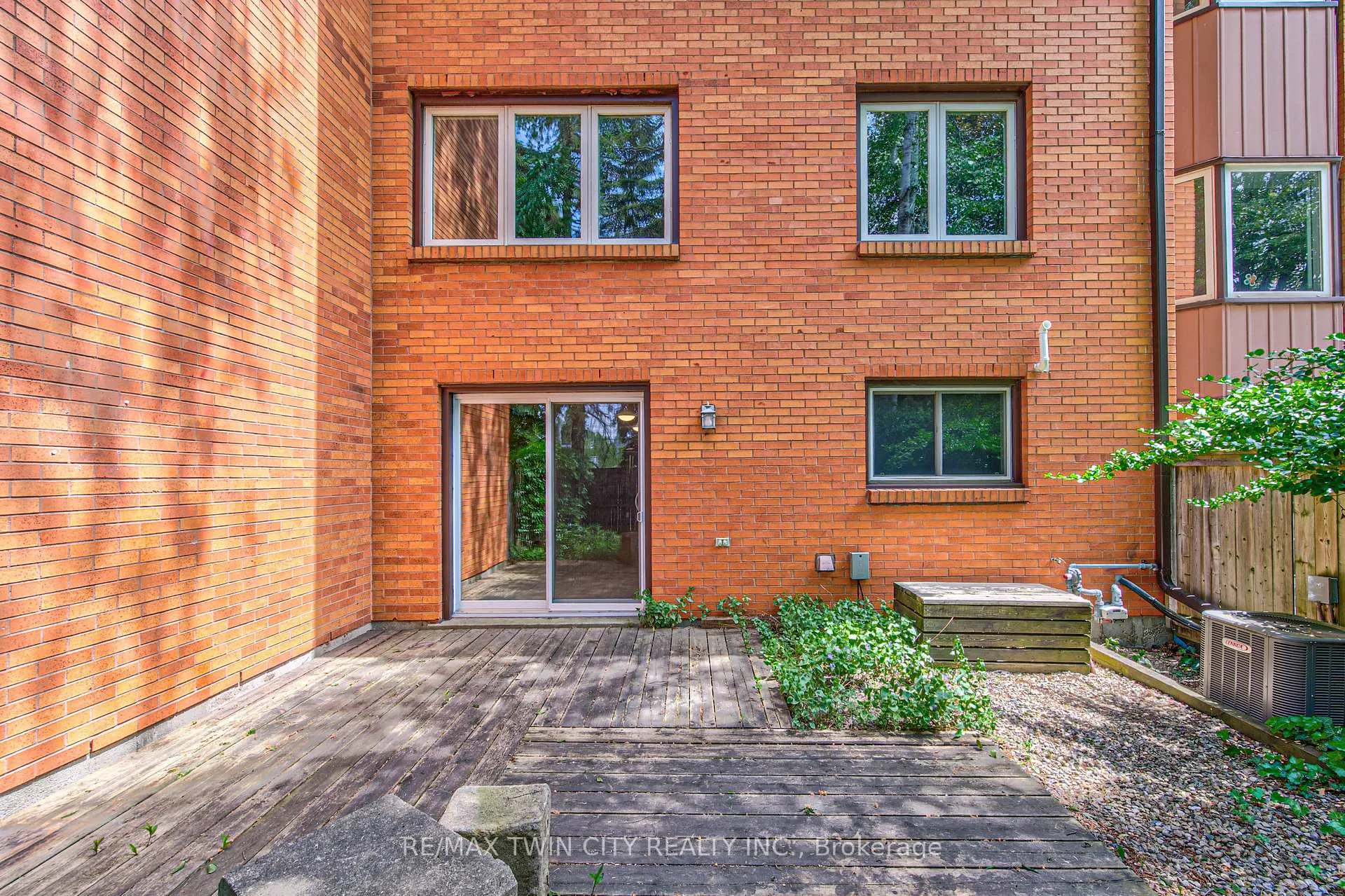 Photo 42 of Unit 13, 206 Candlewood Crescent, Waterloo, Beechwood West — HOMEH