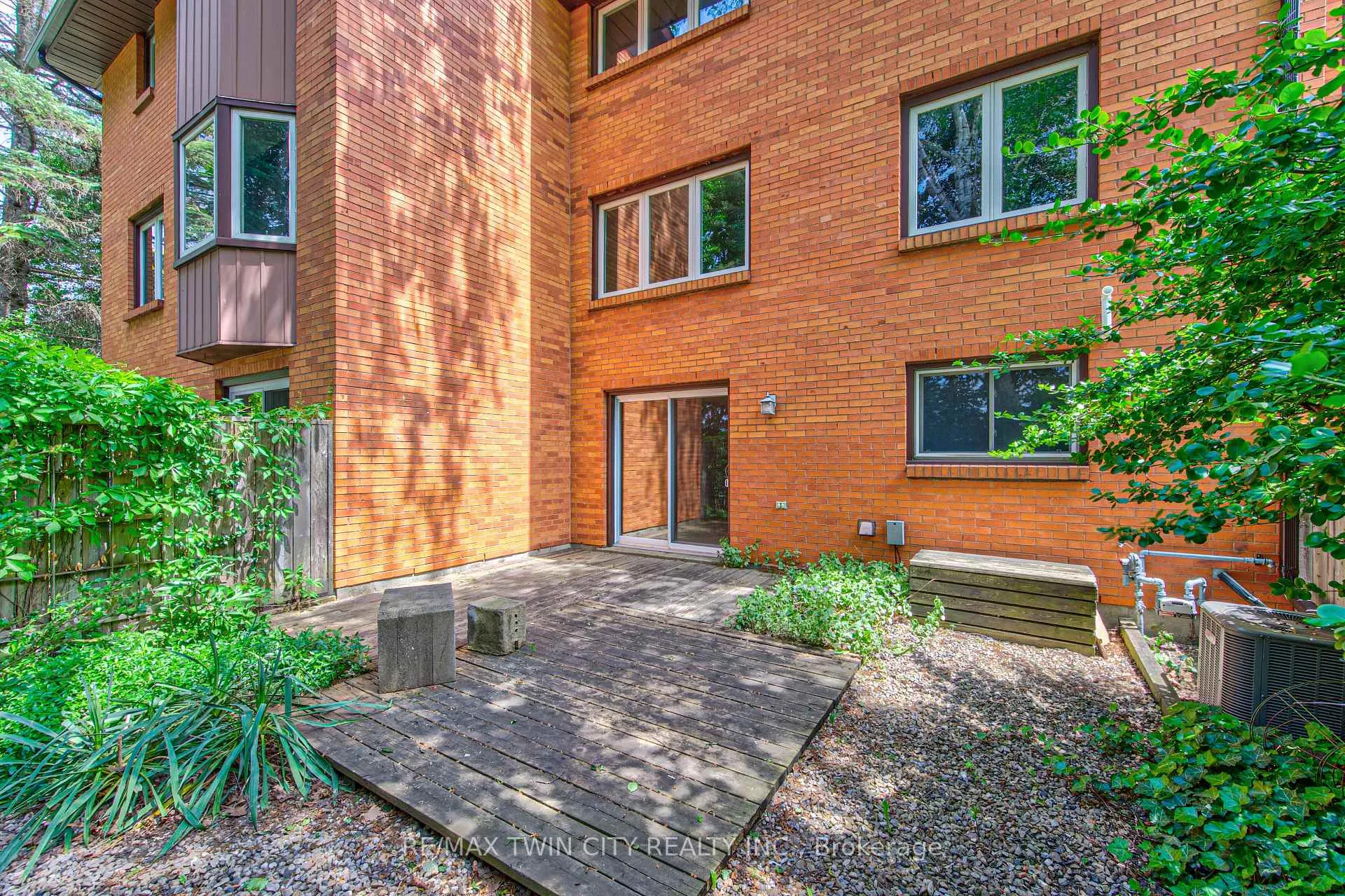 Photo 43 of Unit 13, 206 Candlewood Crescent, Waterloo, Beechwood West — HOMEH
